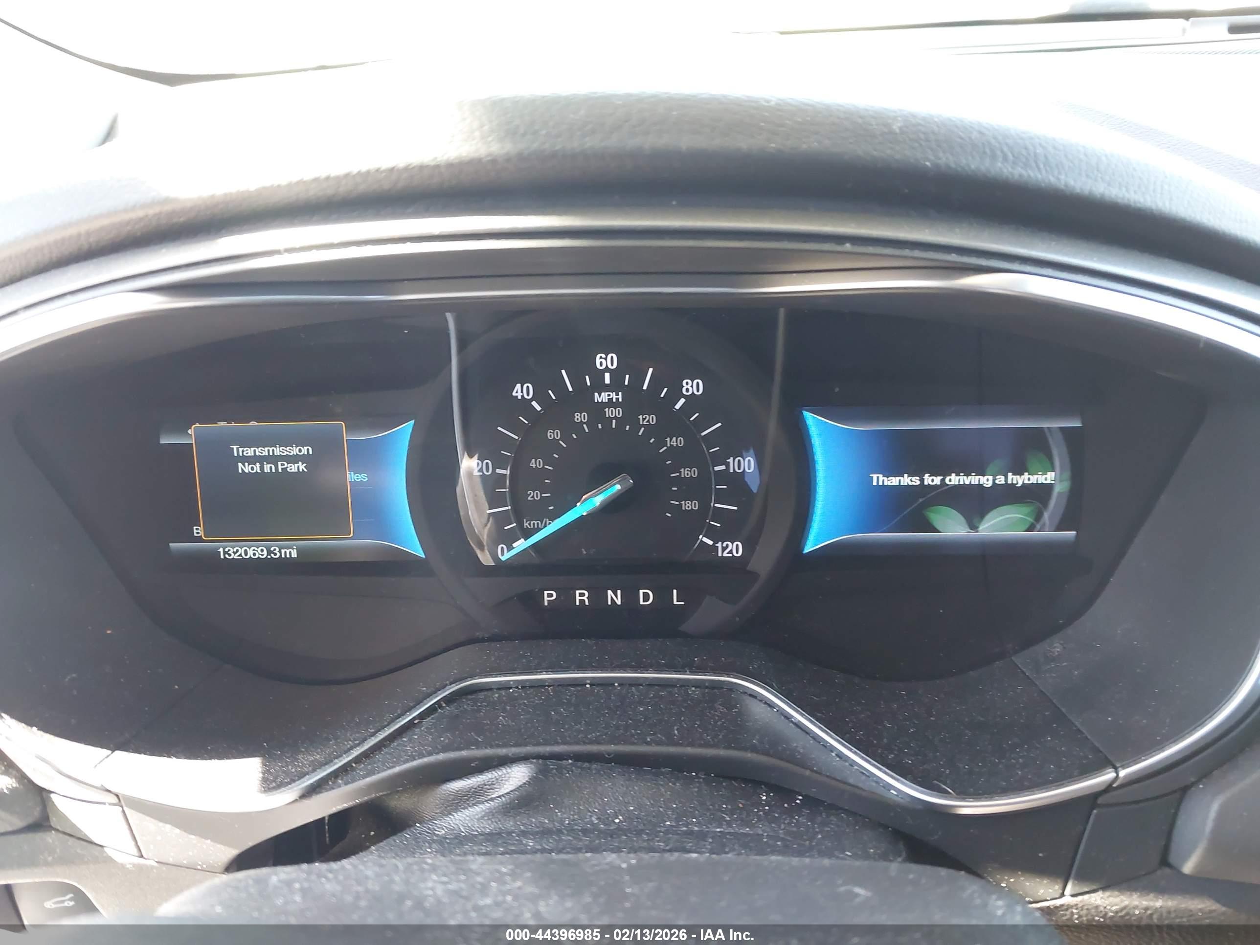 FORD FUSION image 7