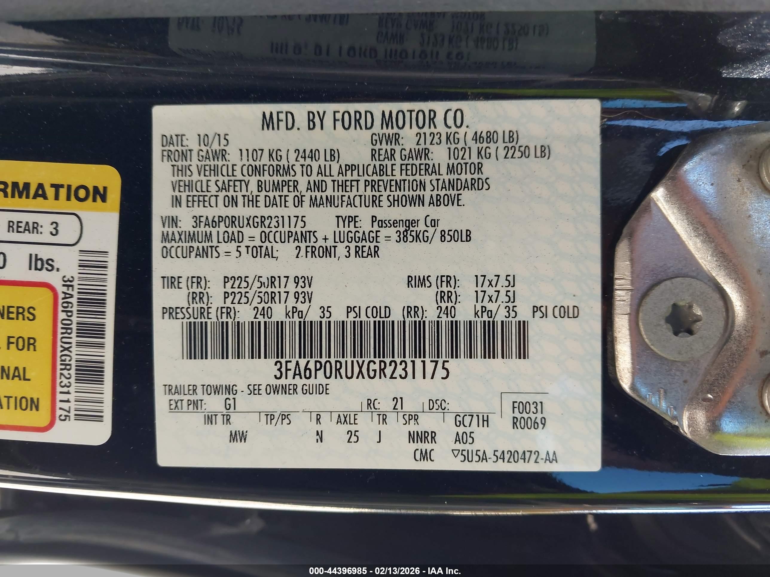 FORD FUSION image 9