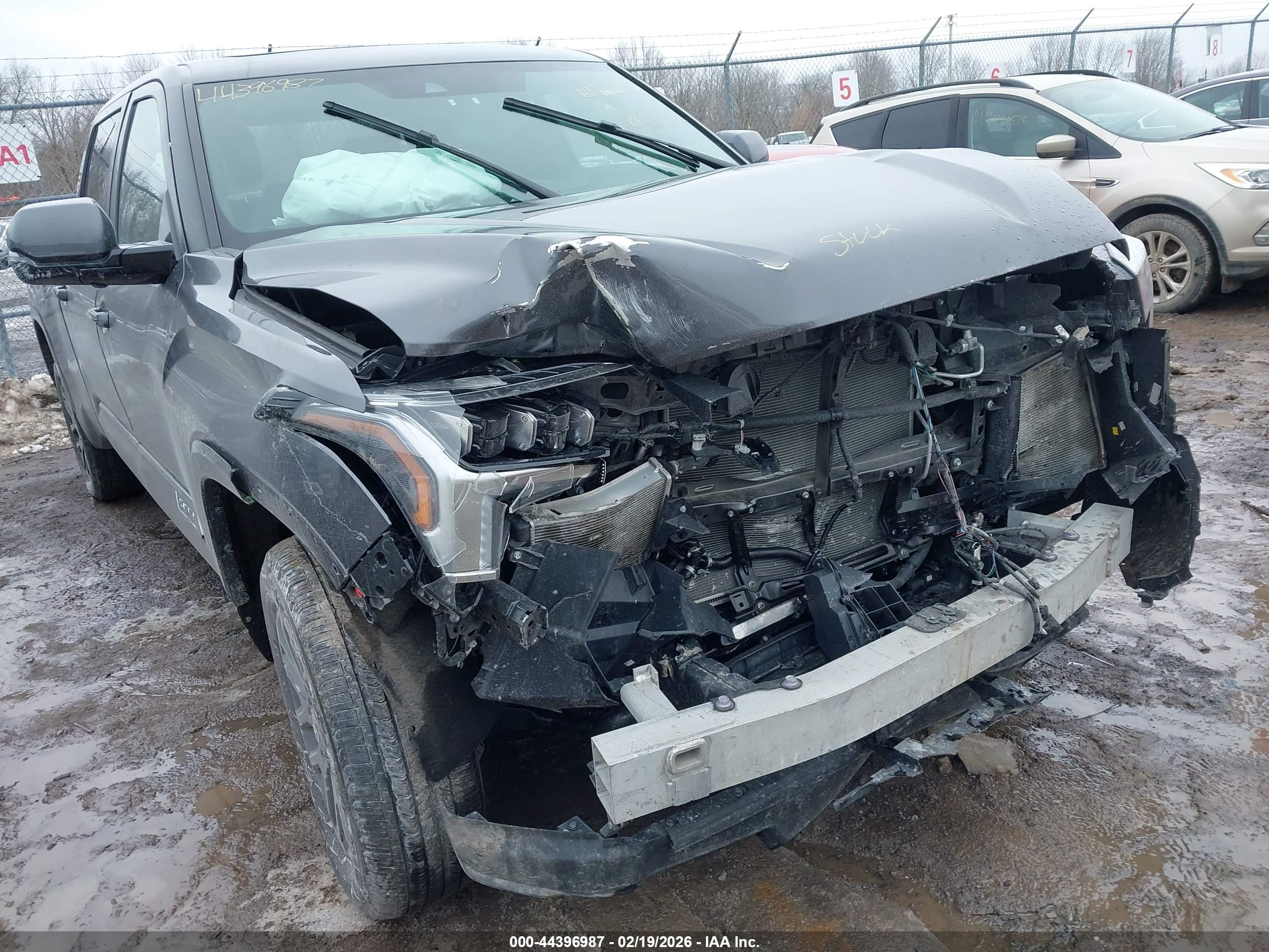 TOYOTA TUNDRA image 6