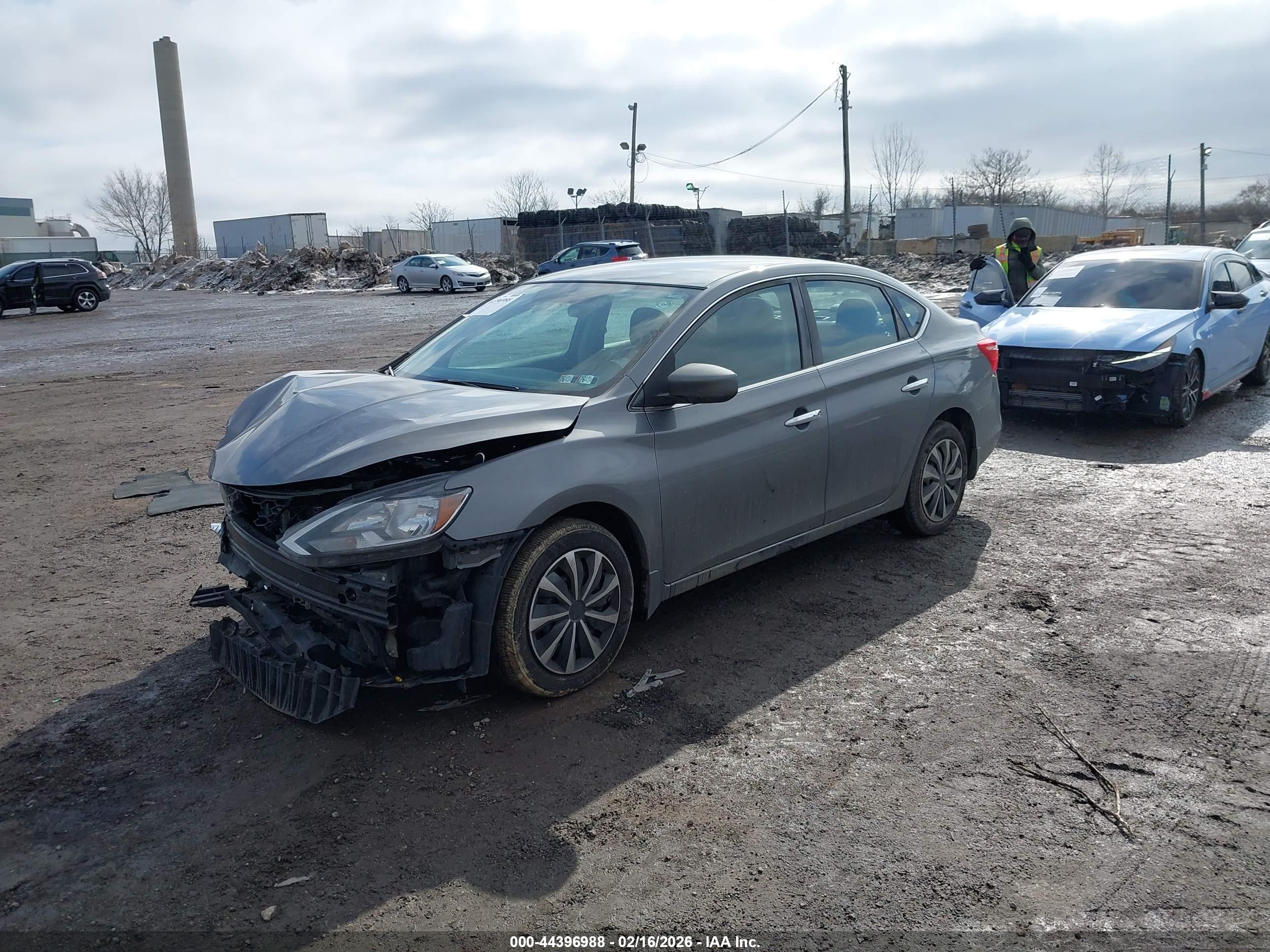NISSAN SENTRA image 2