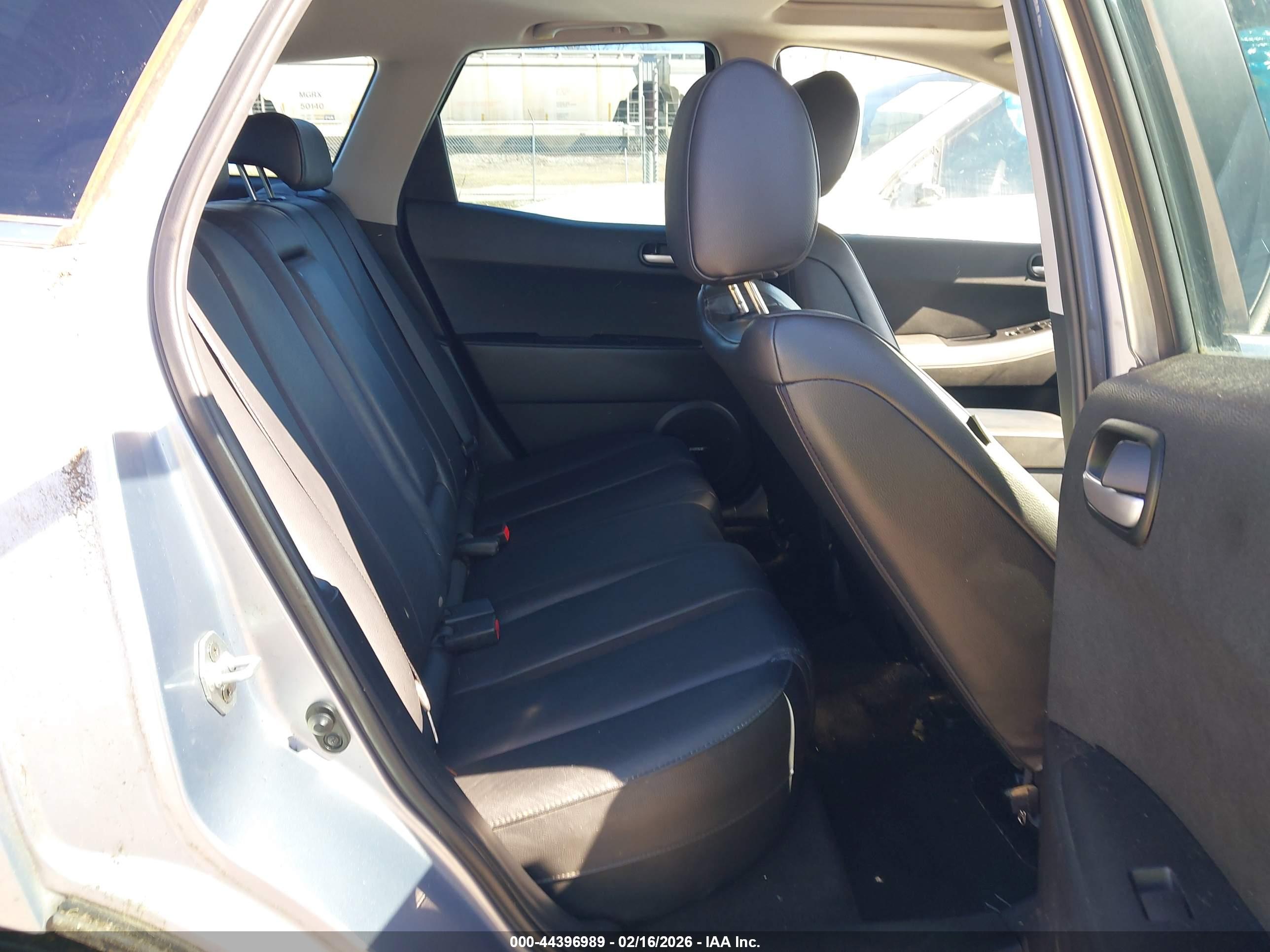 MAZDA CX-7 image 8