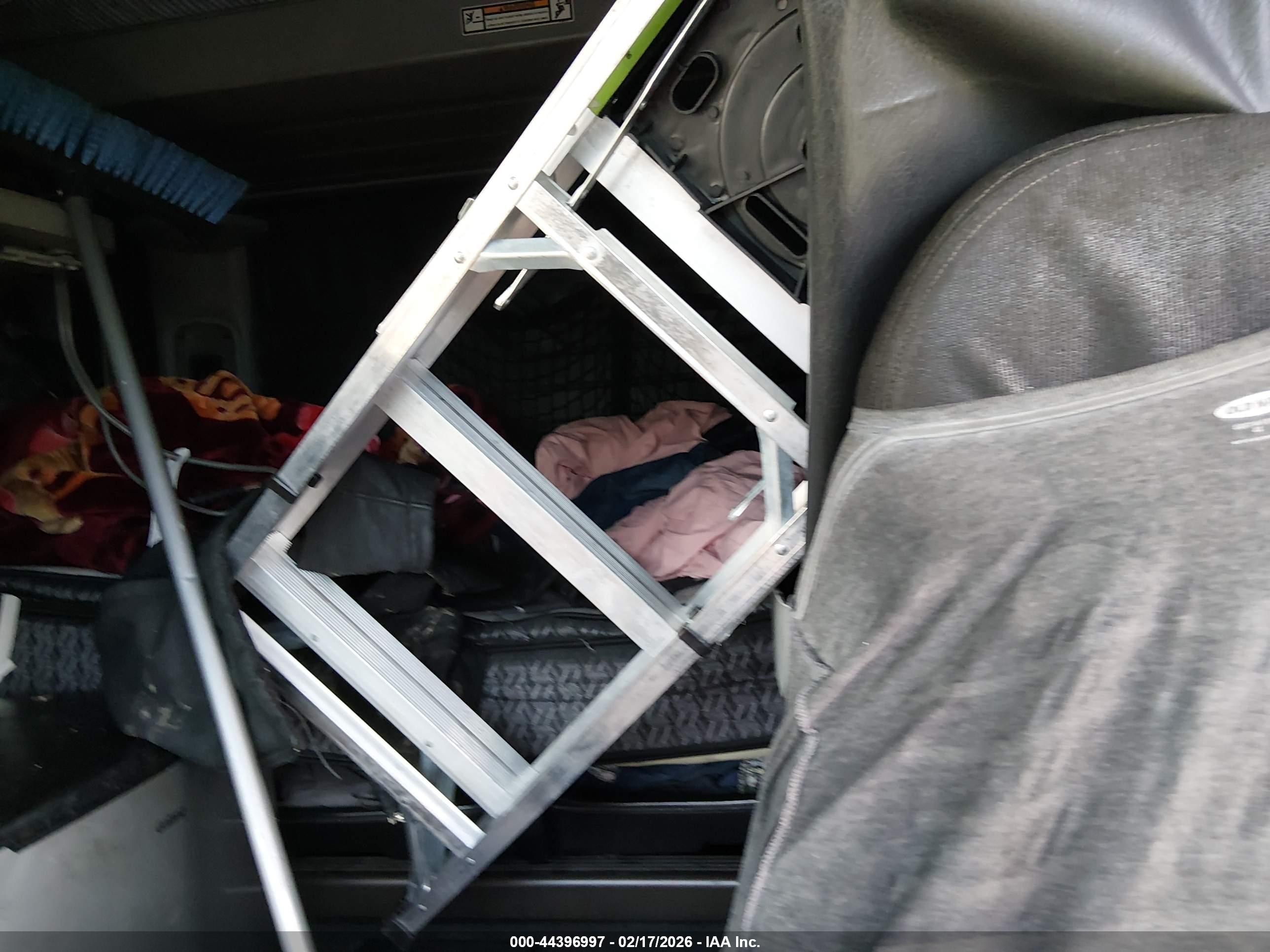 FREIGHTLINER CONVENTIONAL image 7