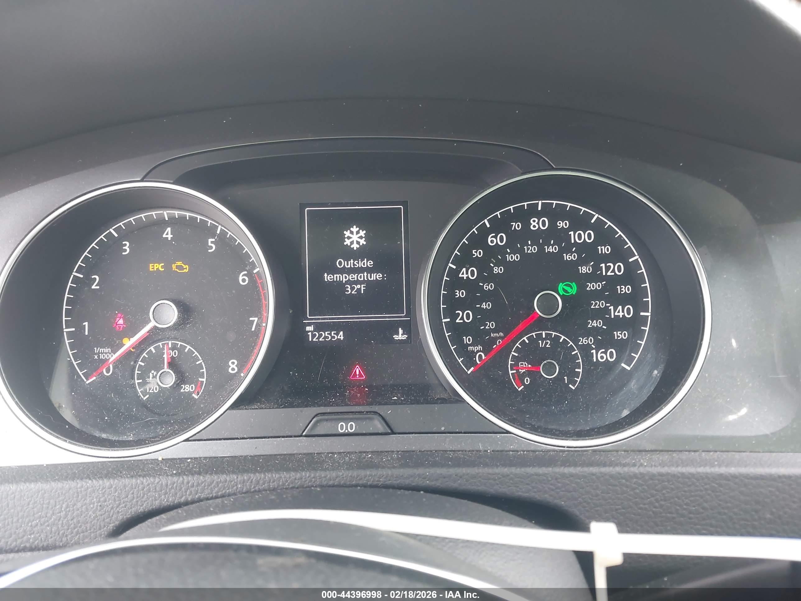 VOLKSWAGEN GOLF image 7