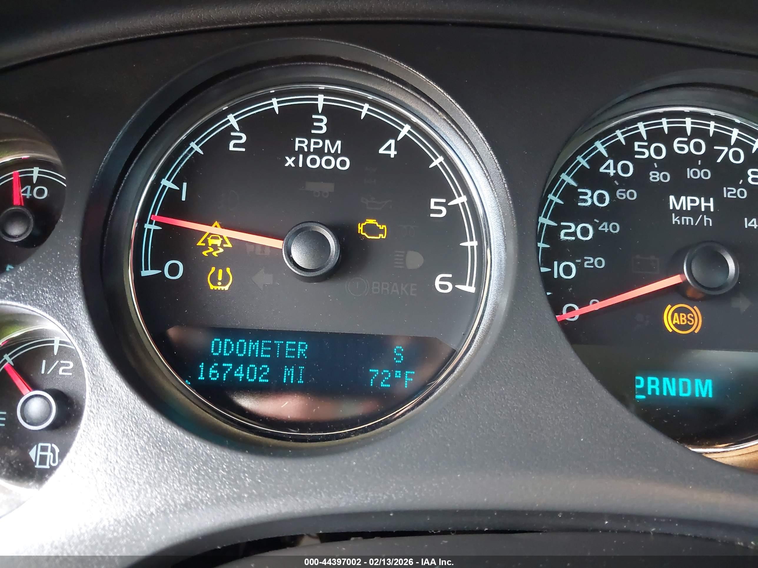 CHEVROLET SUBURBAN image 7
