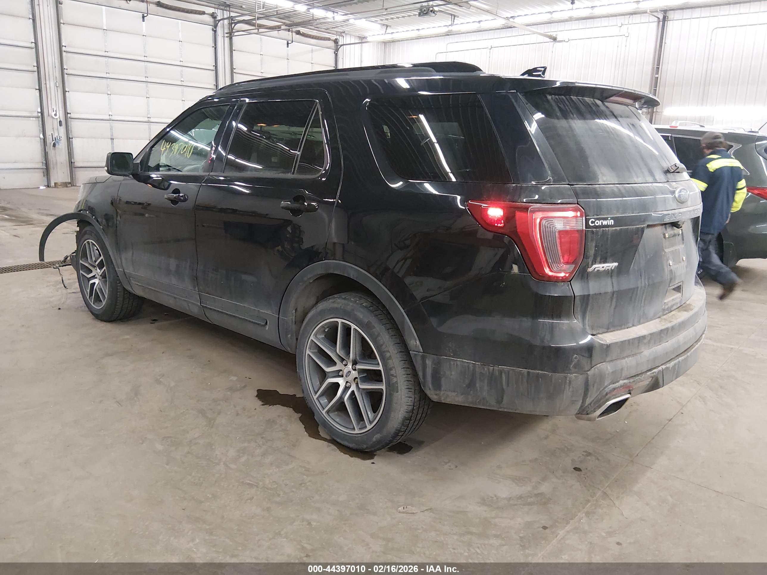 FORD EXPLORER image 3