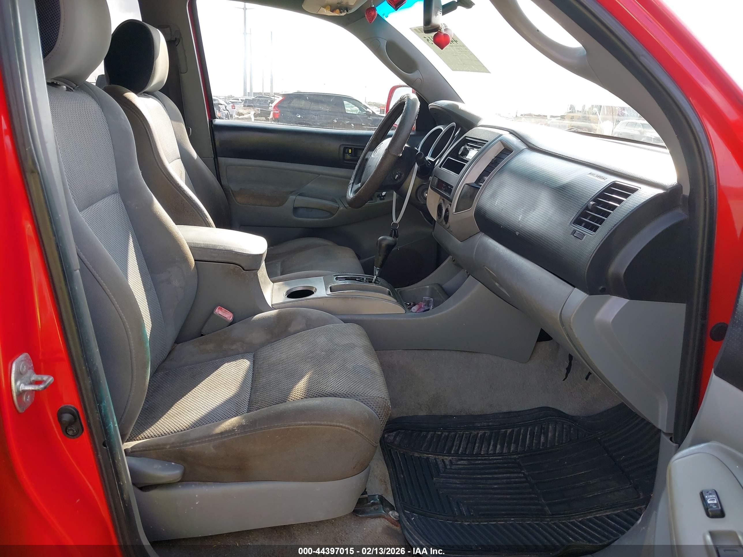 TOYOTA TACOMA image 5