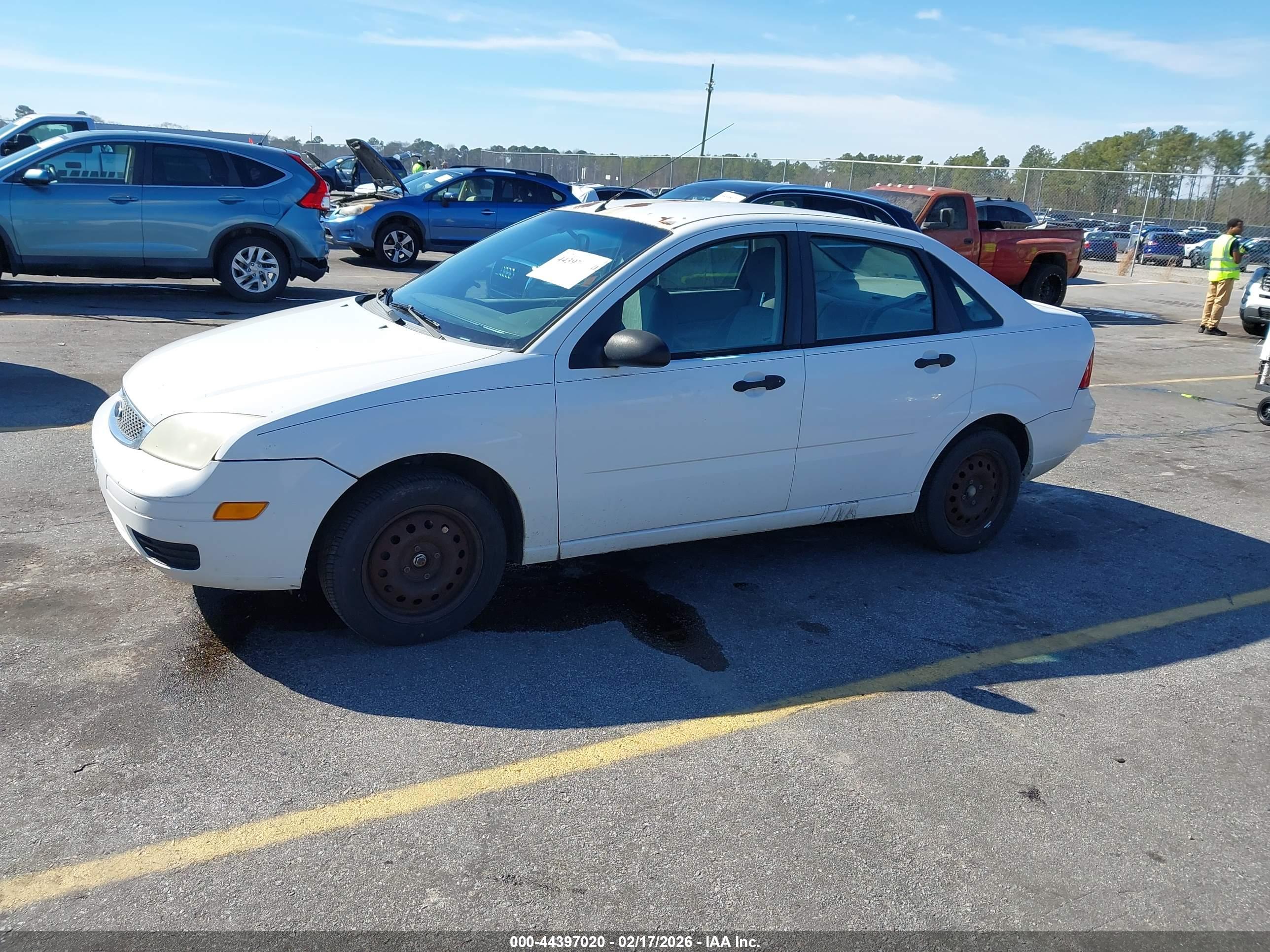 FORD FOCUS image 2