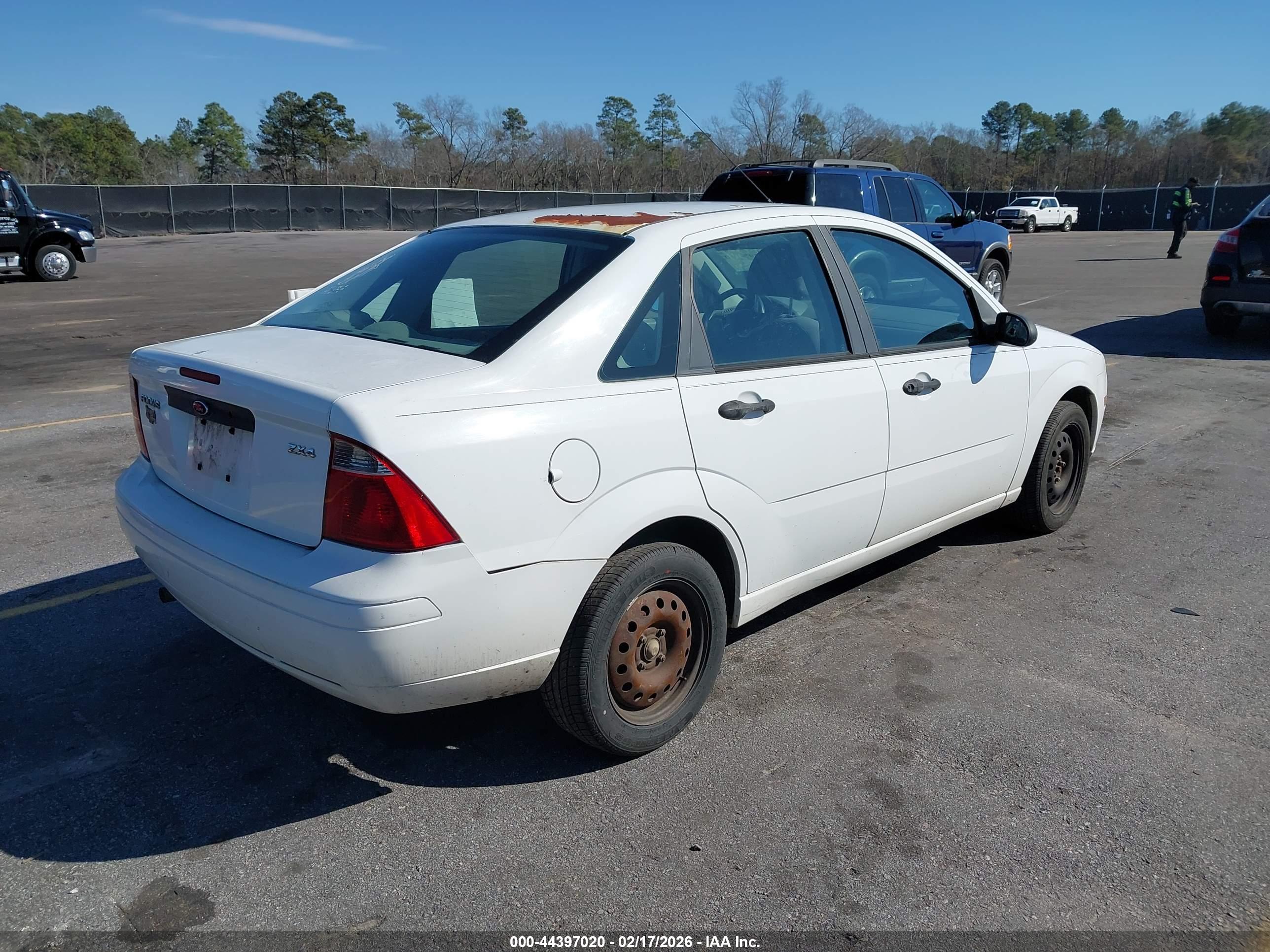 FORD FOCUS image 4