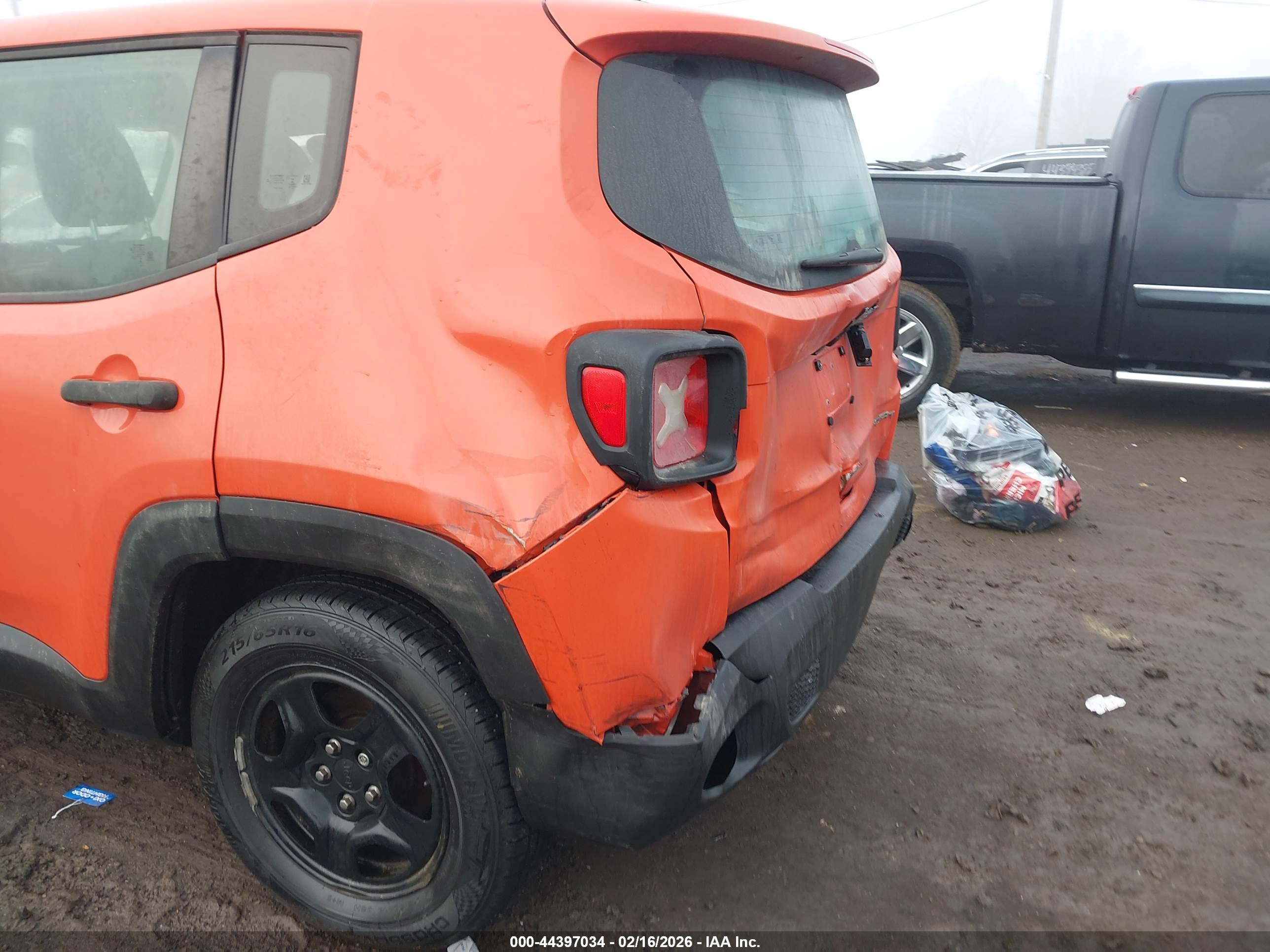 JEEP RENEGADE image 6