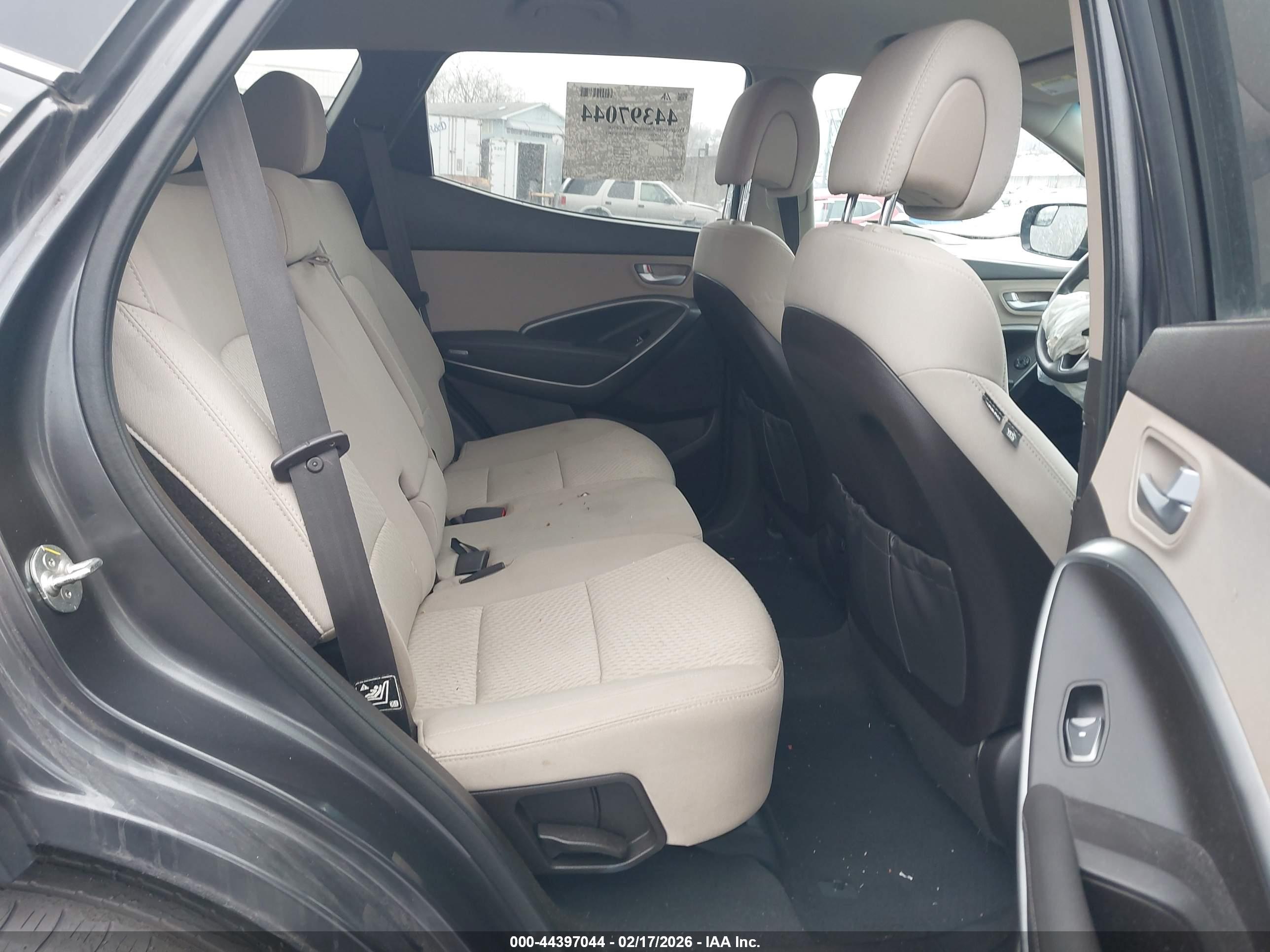 HYUNDAI SANTA image 8