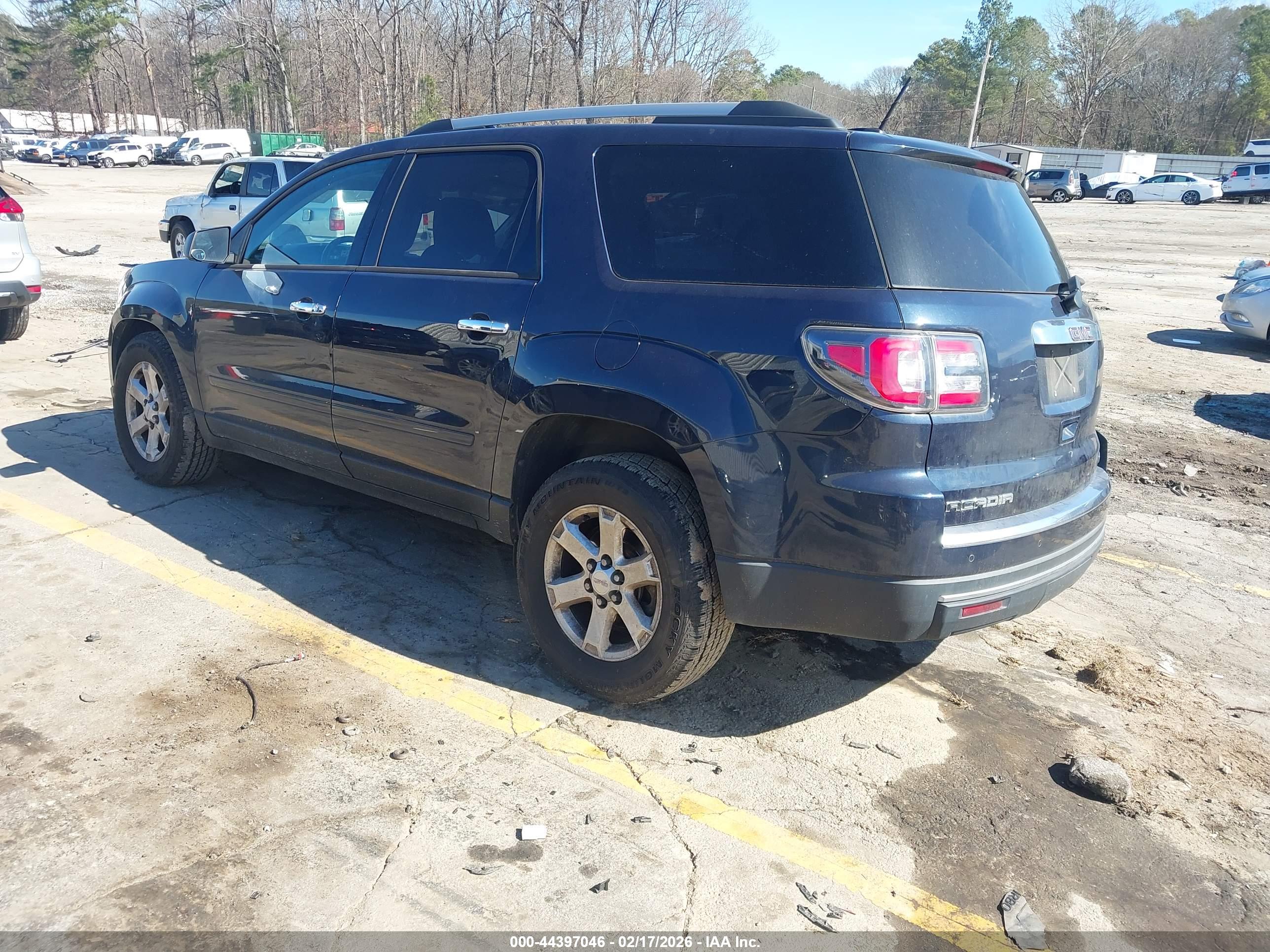 GMC ACADIA image 3
