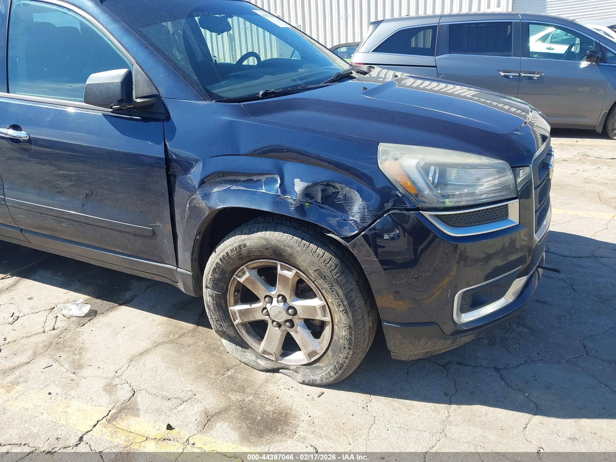 GMC ACADIA image 6