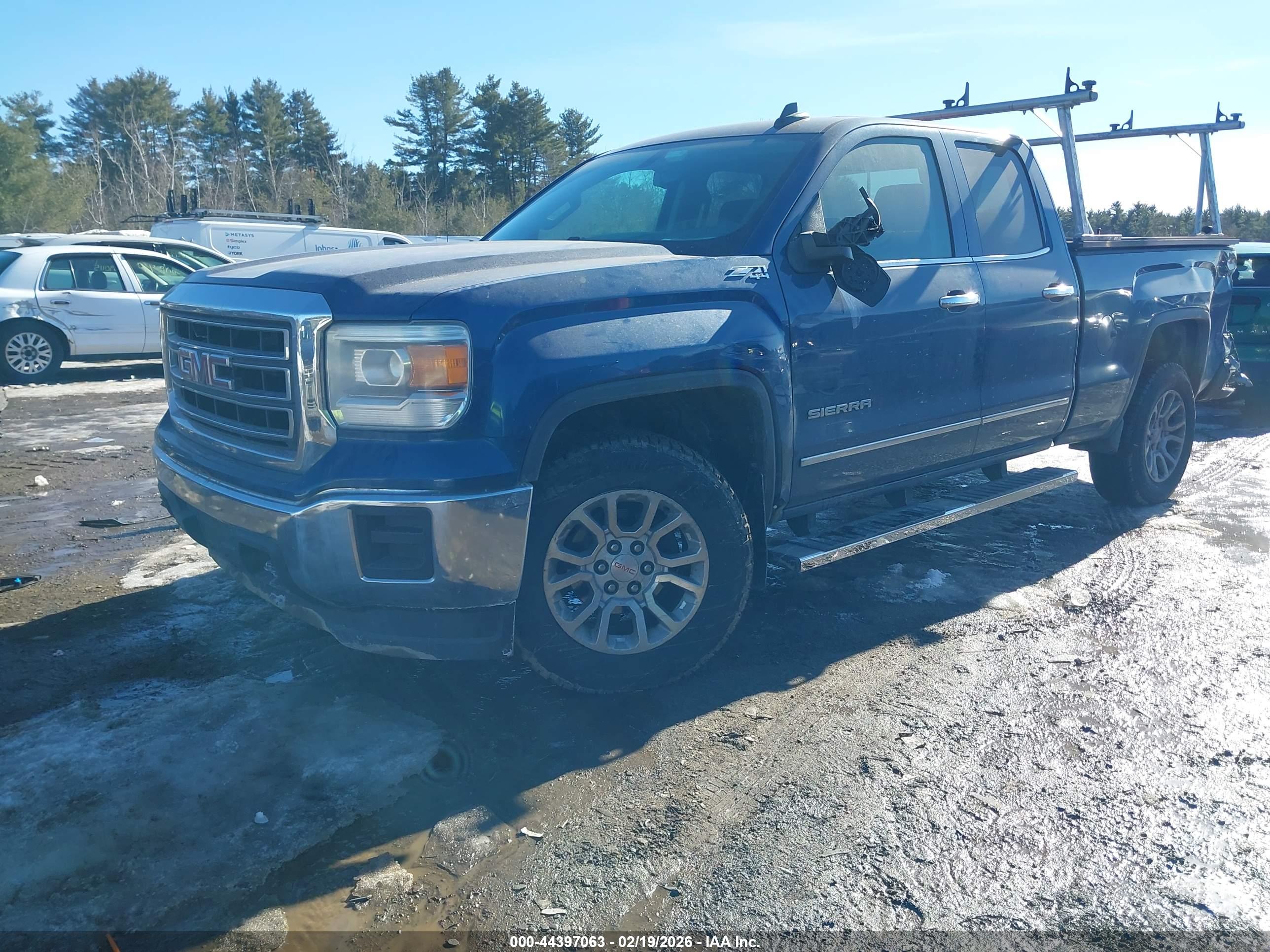 GMC SIERRA image 2