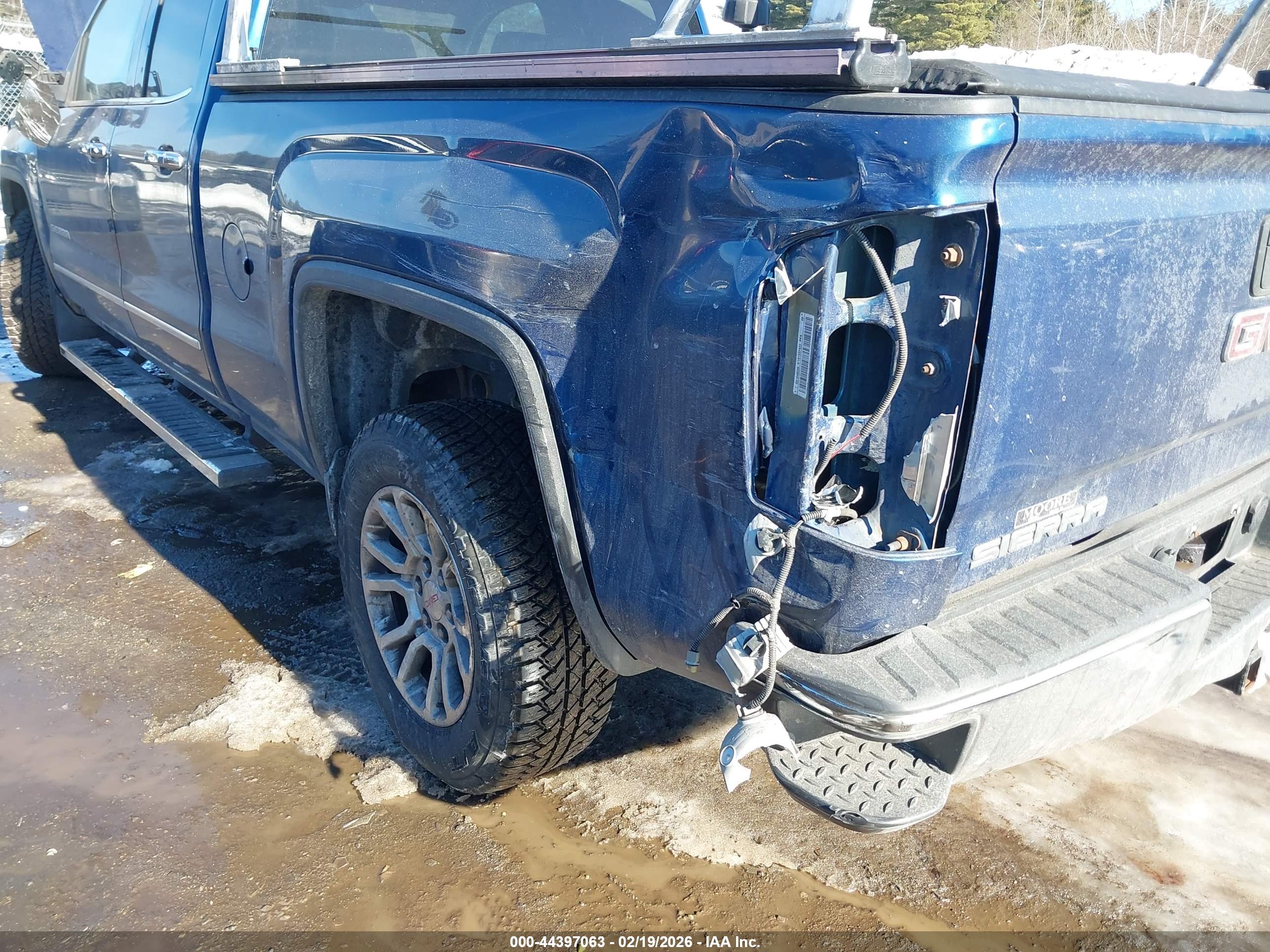 GMC SIERRA image 6
