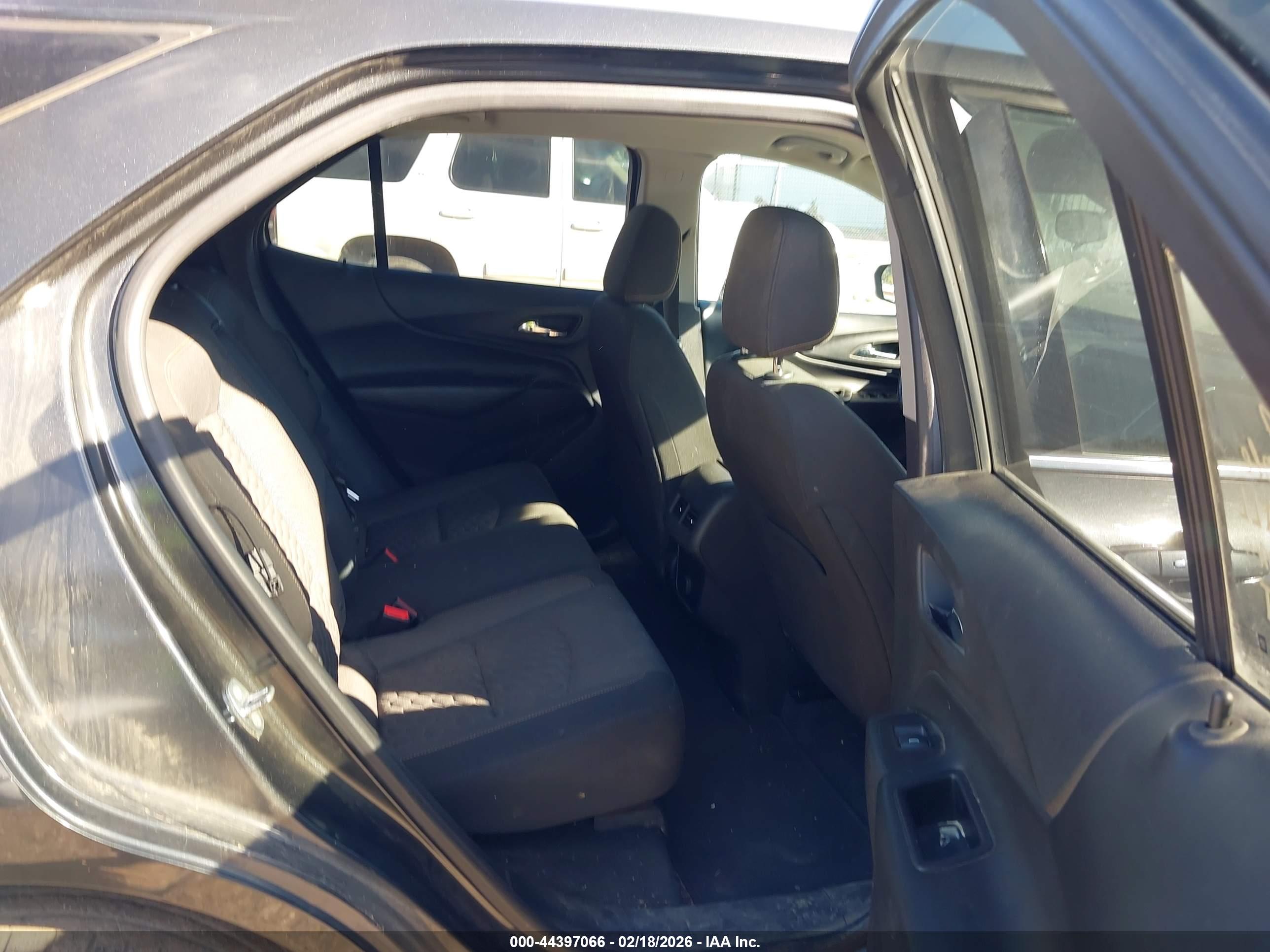 CHEVROLET EQUINOX image 8