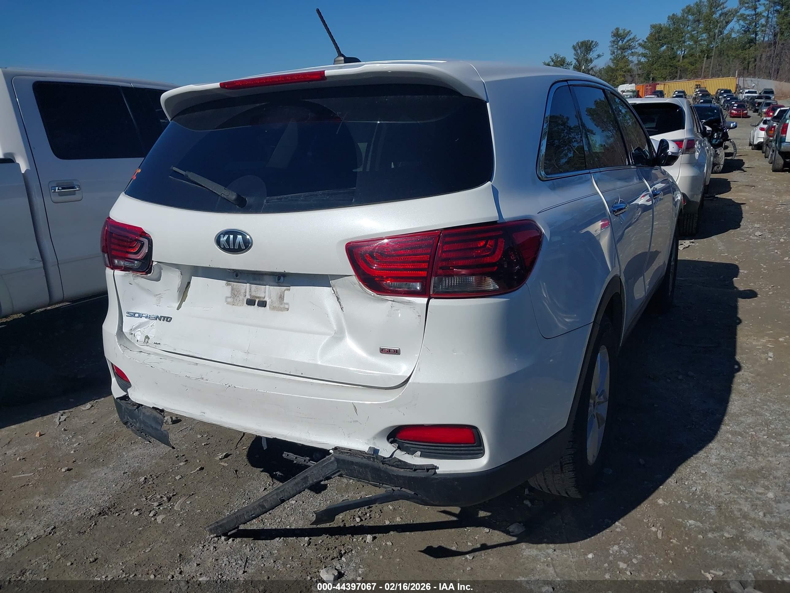KIA SORENTO image 4