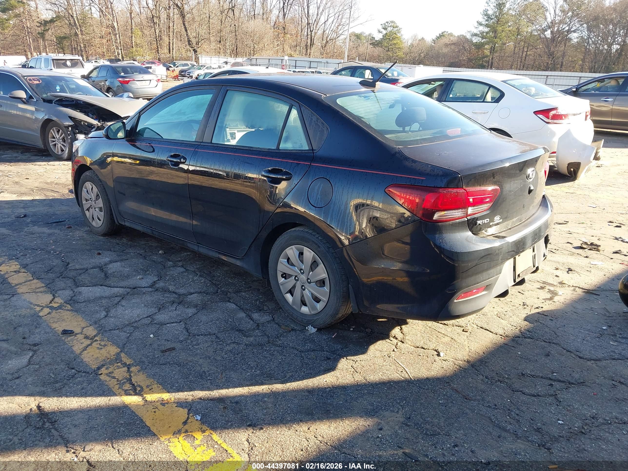KIA RIO image 3