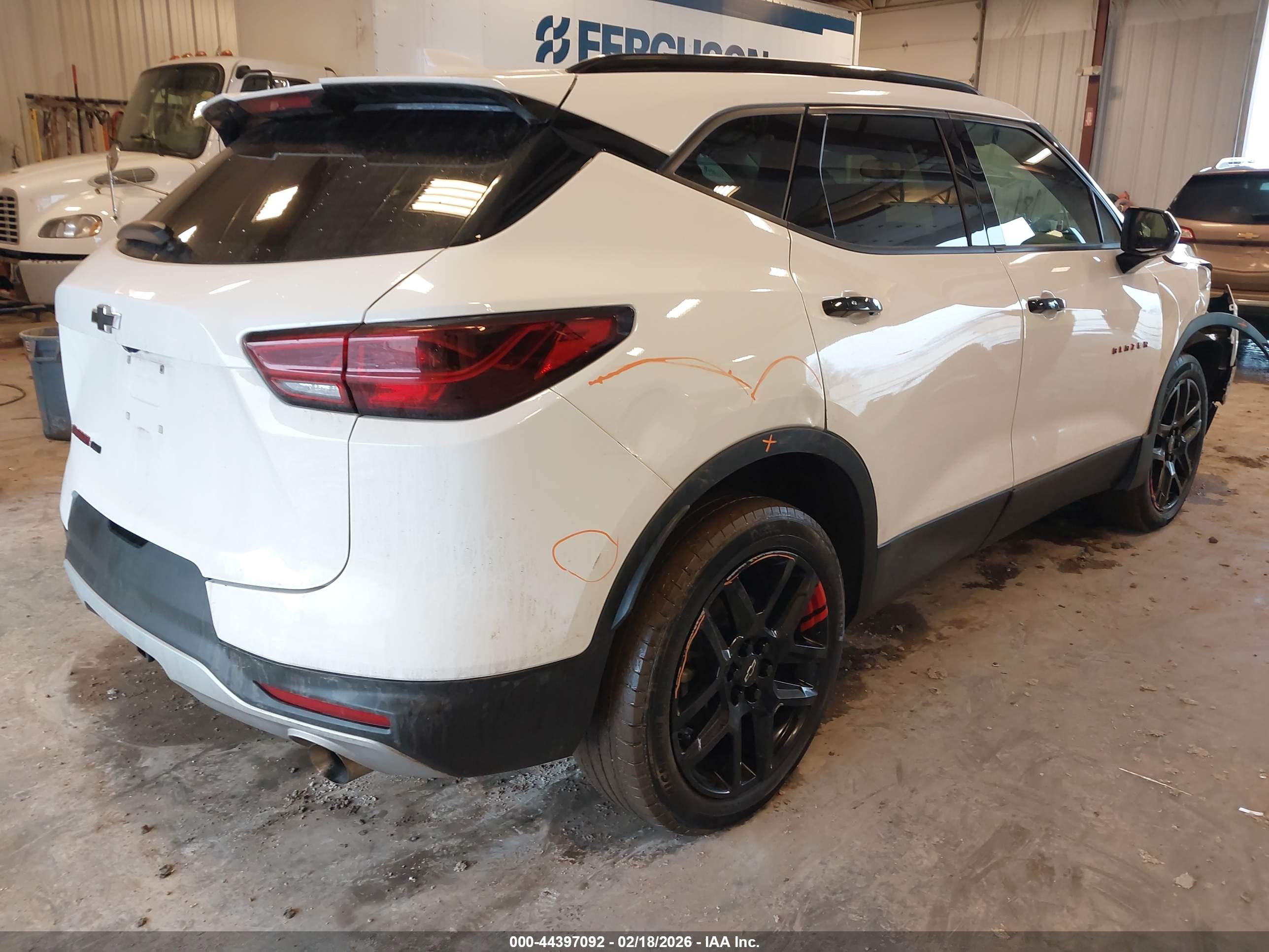 CHEVROLET BLAZER image 4