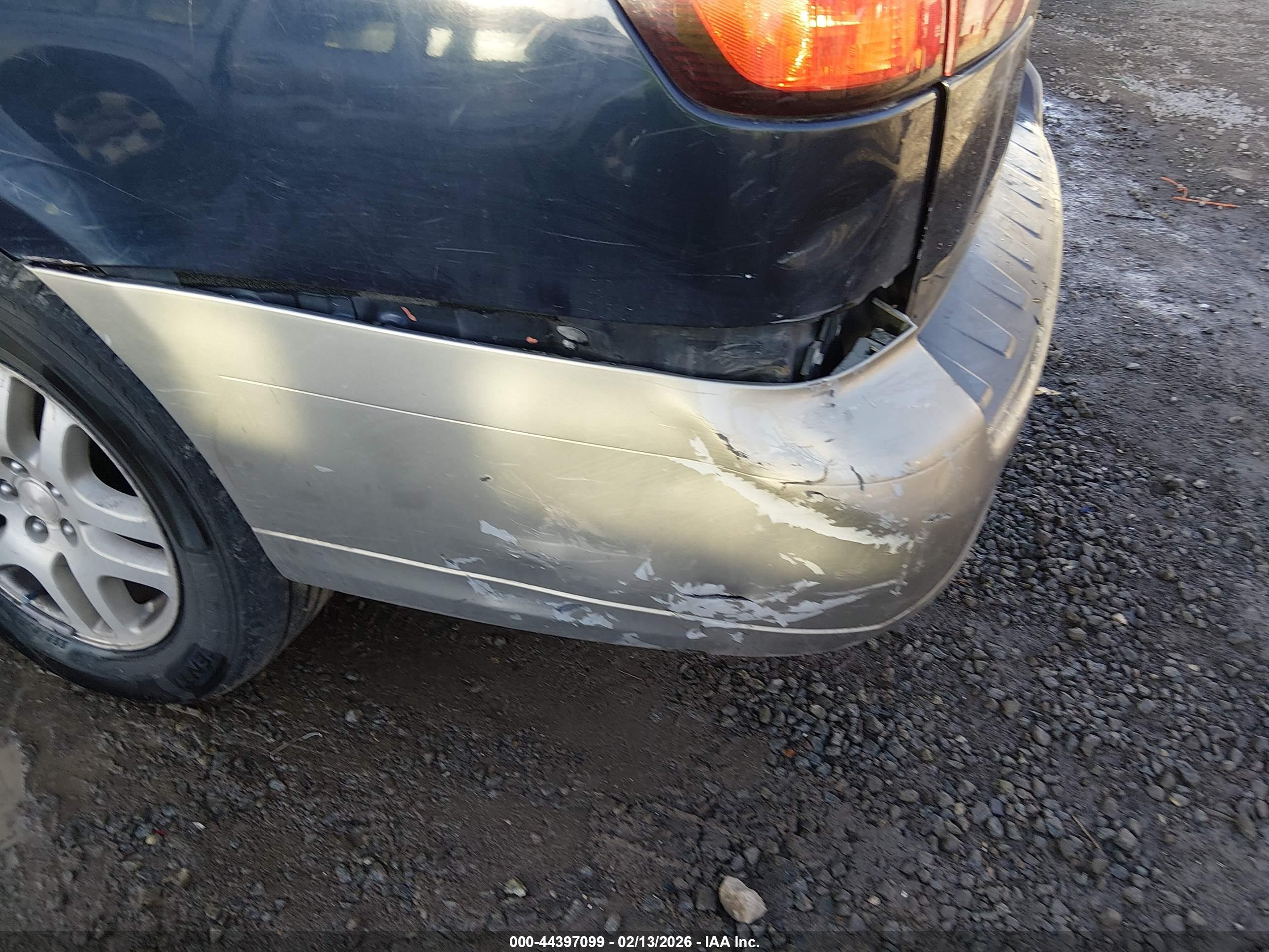 SUBARU OUTBACK image 6