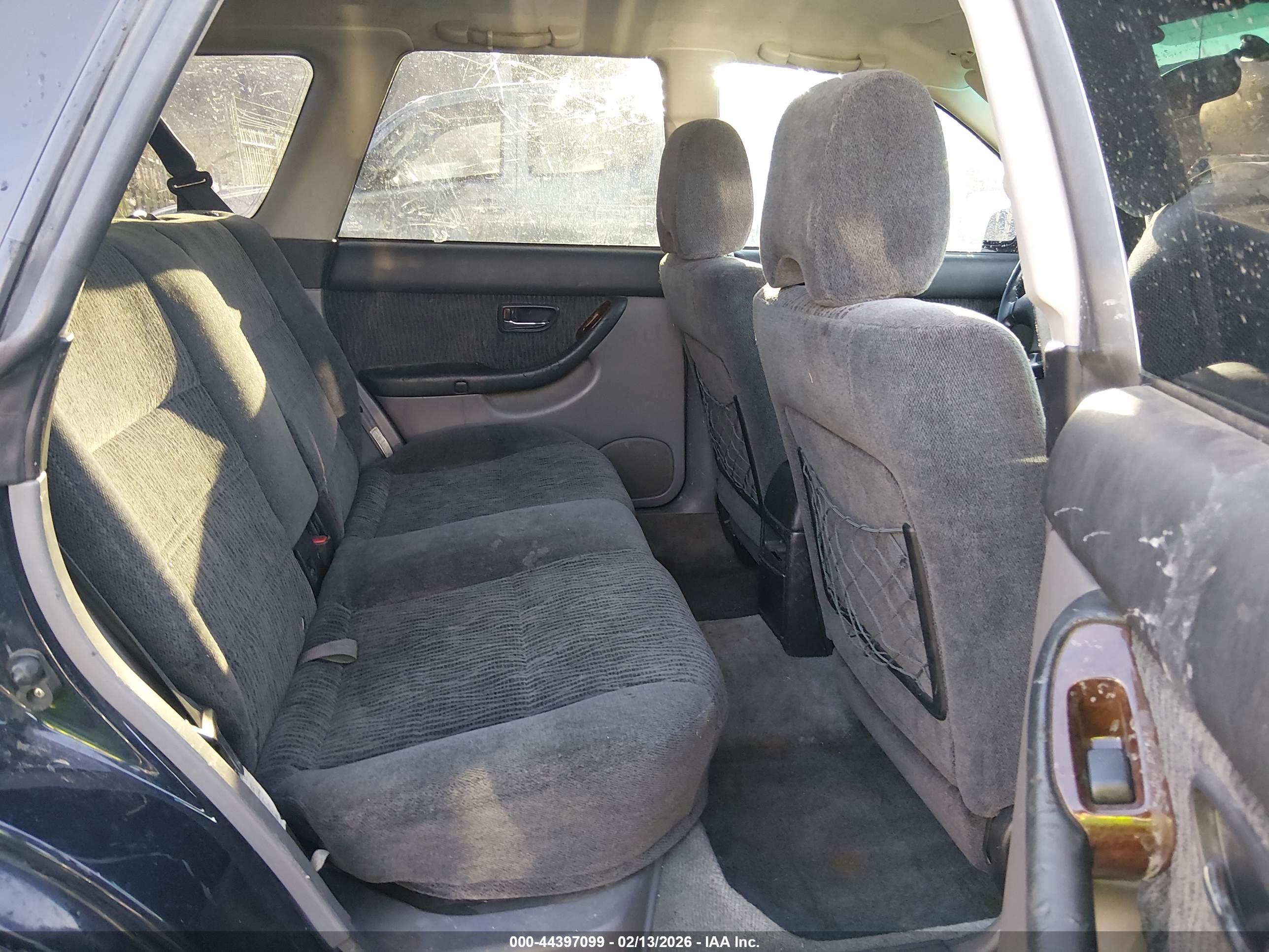 SUBARU OUTBACK image 8
