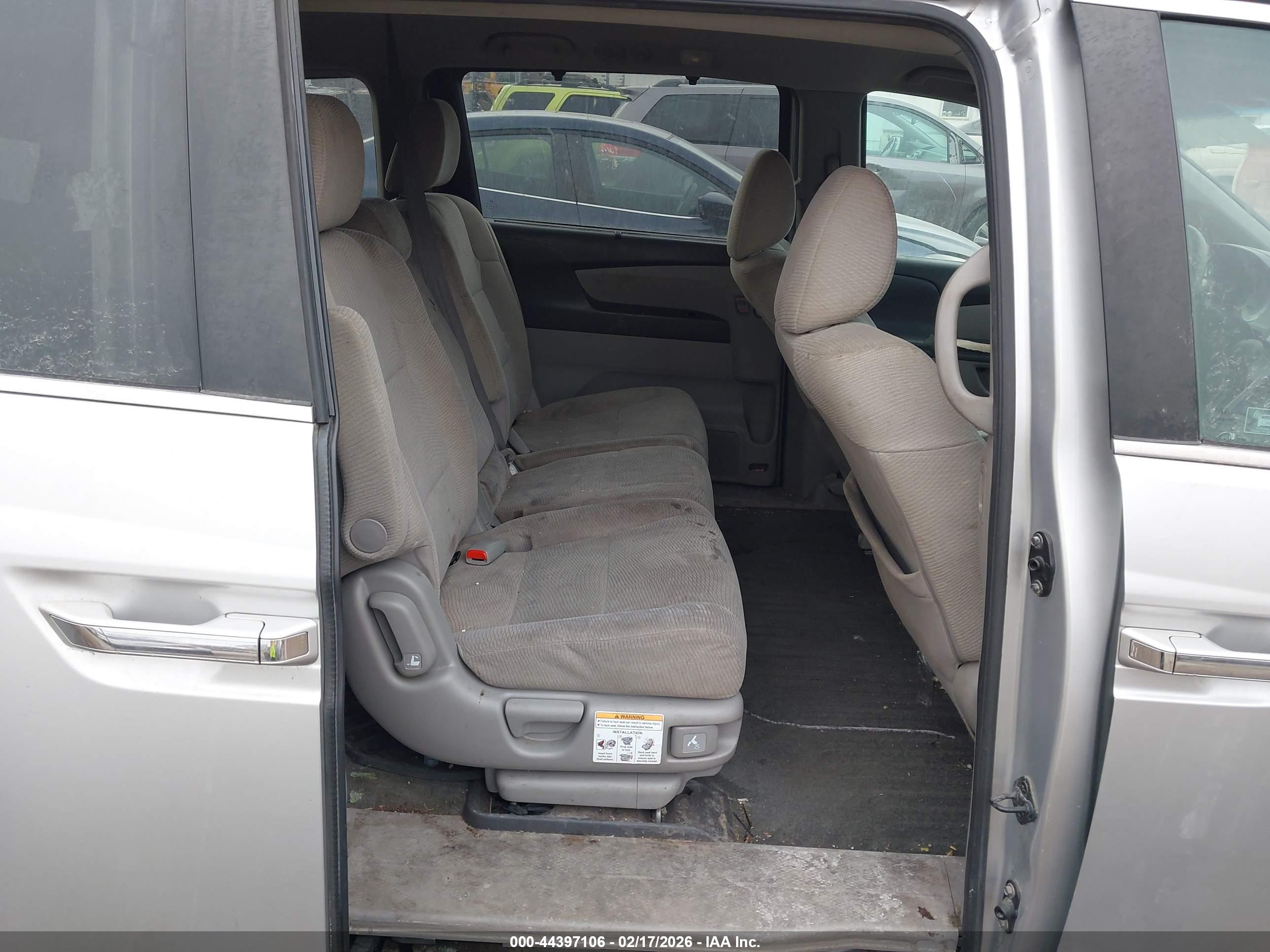 HONDA ODYSSEY image 8