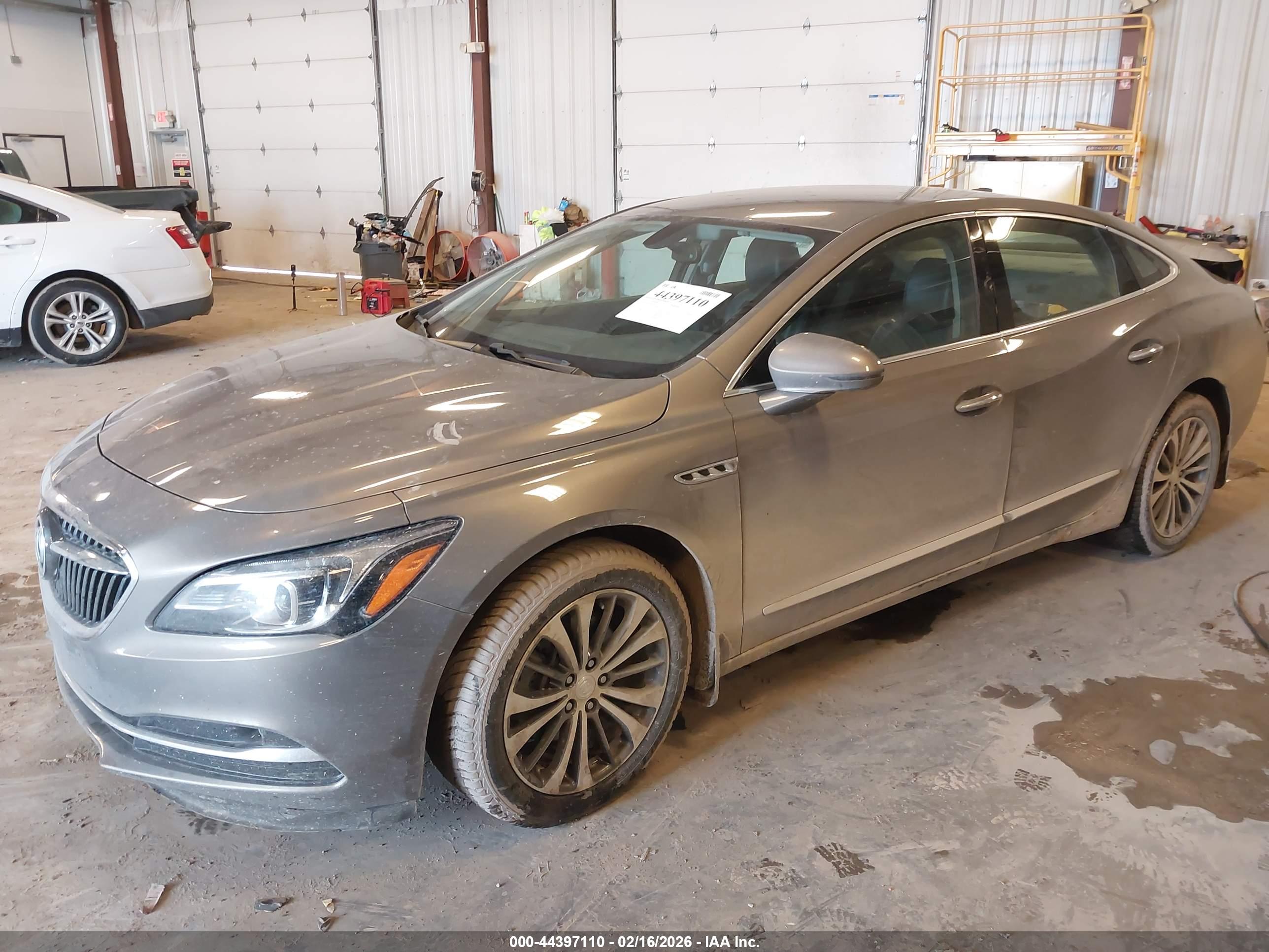 BUICK LACROSSE image 2