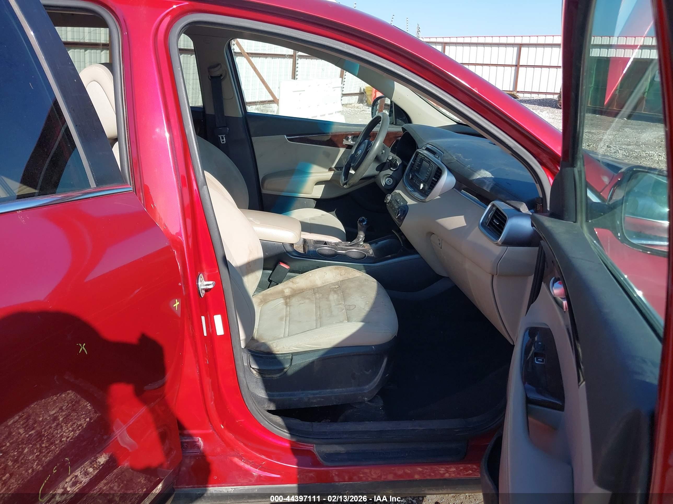 KIA SORENTO image 5