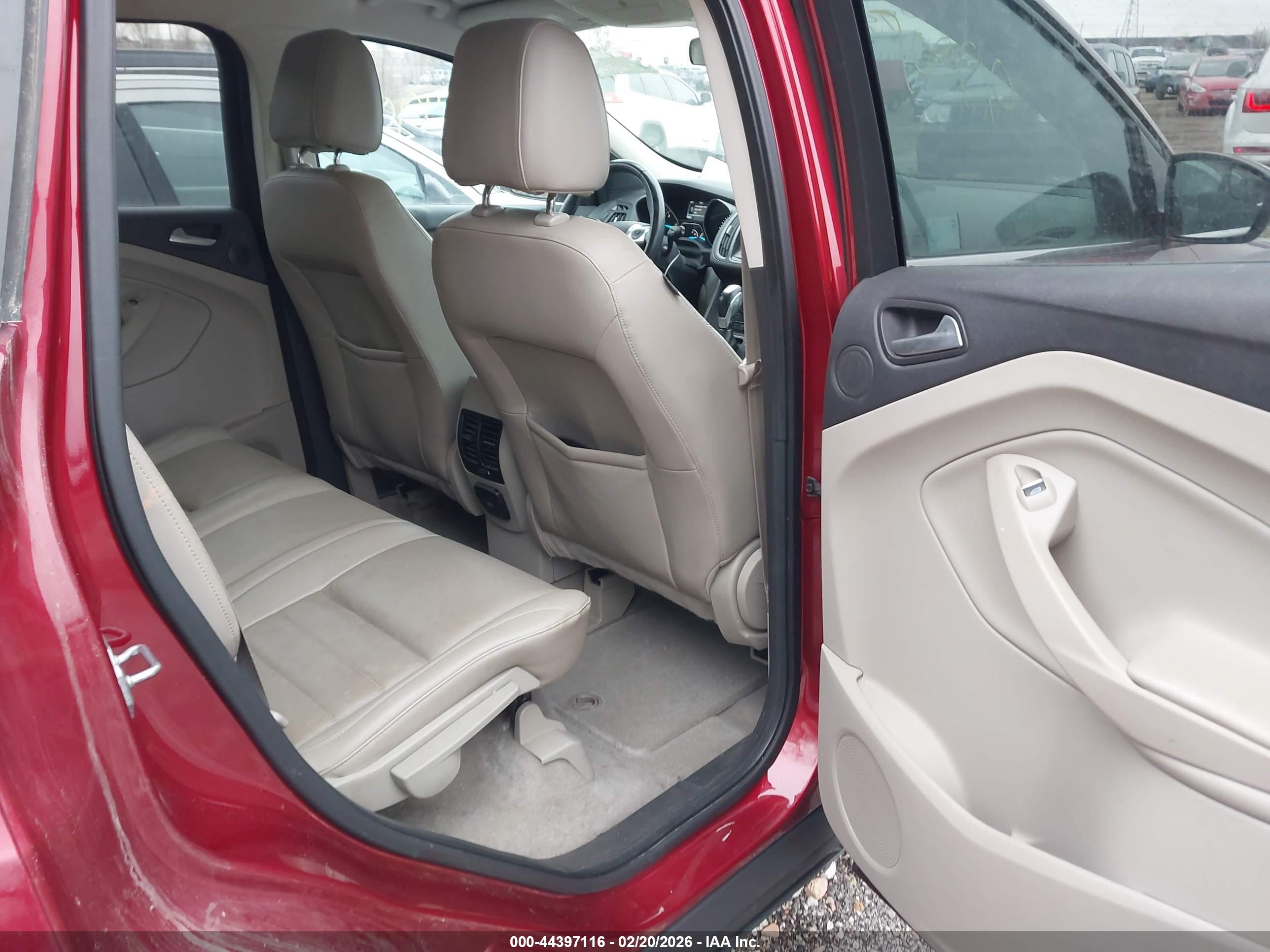 FORD ESCAPE image 8