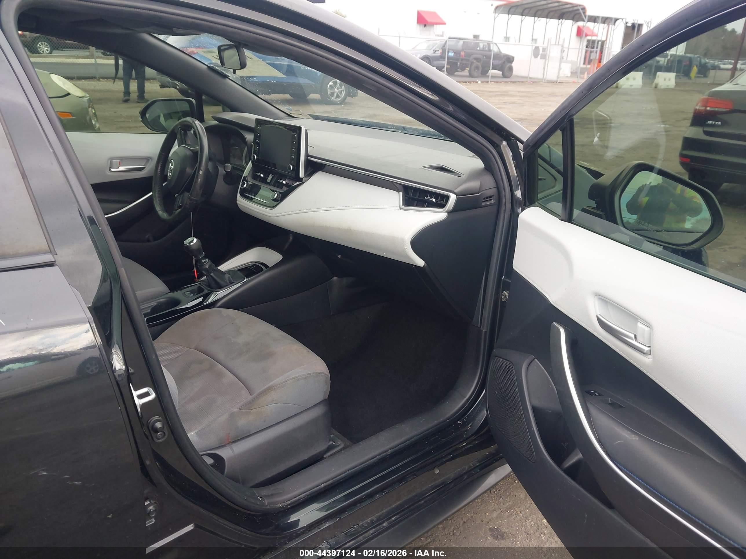 TOYOTA COROLLA image 5