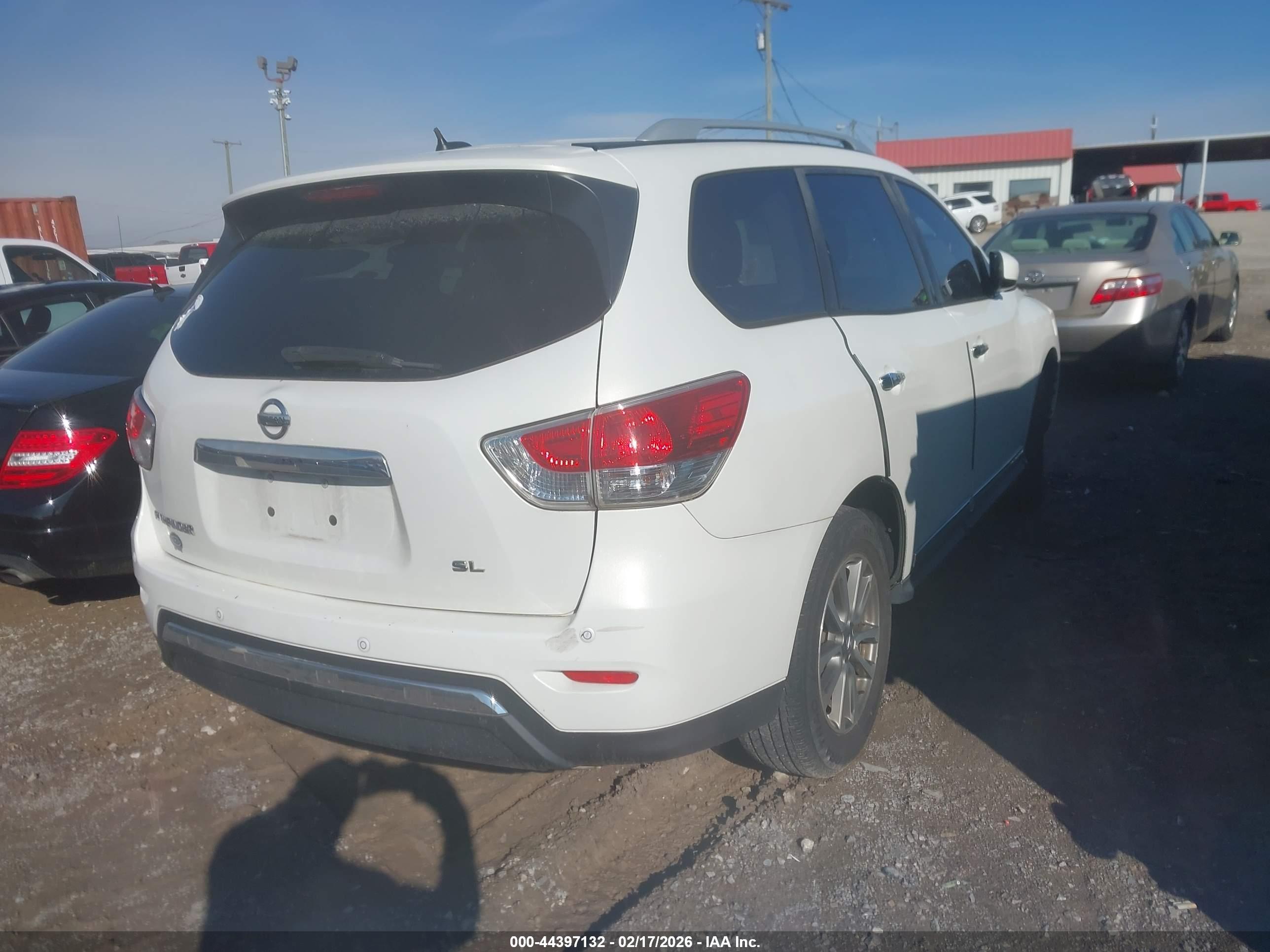 NISSAN PATHFINDER image 4