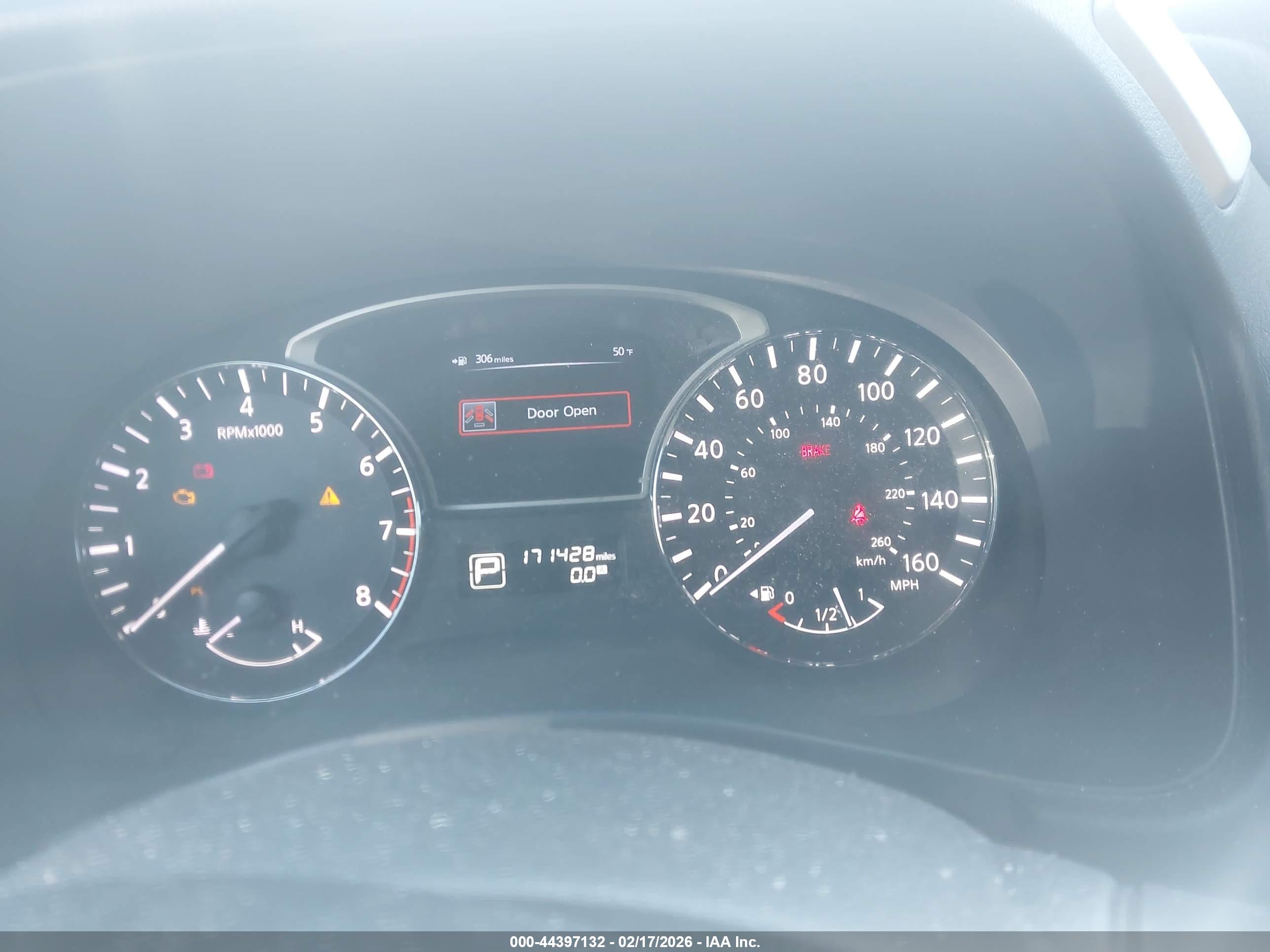 NISSAN PATHFINDER image 7