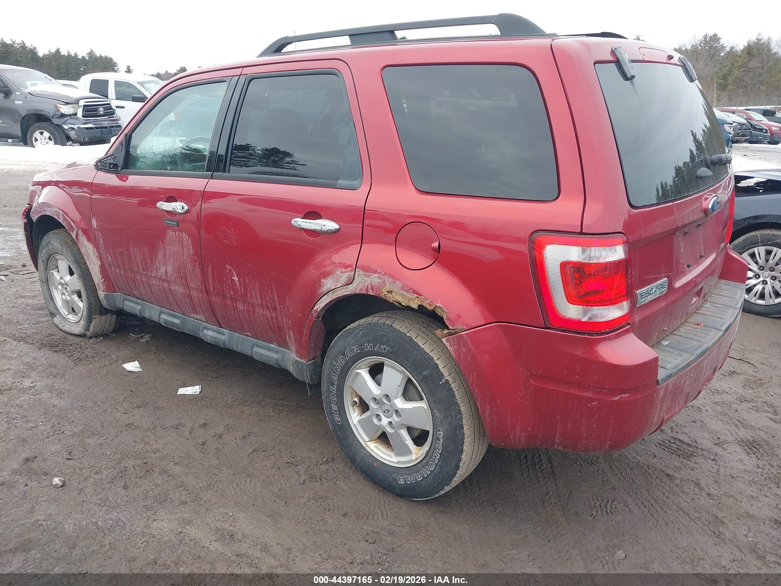 FORD ESCAPE image 3