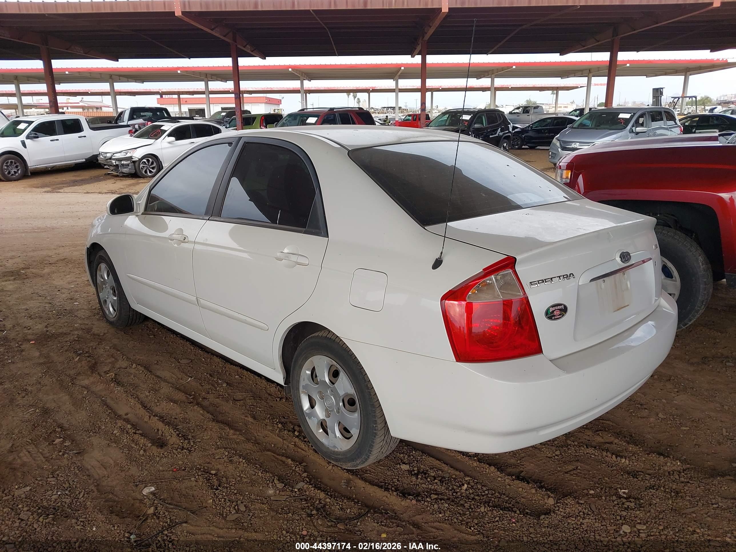 KIA SPECTRA image 3