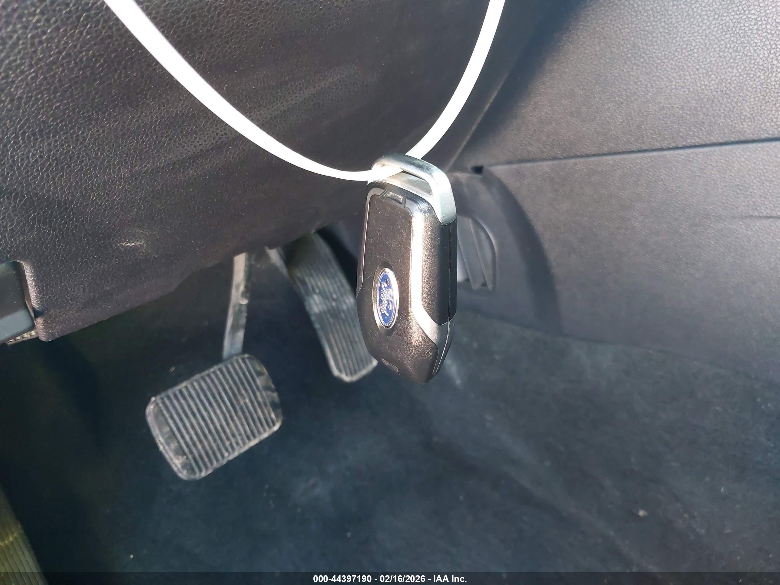 FORD EXPLORER image 11