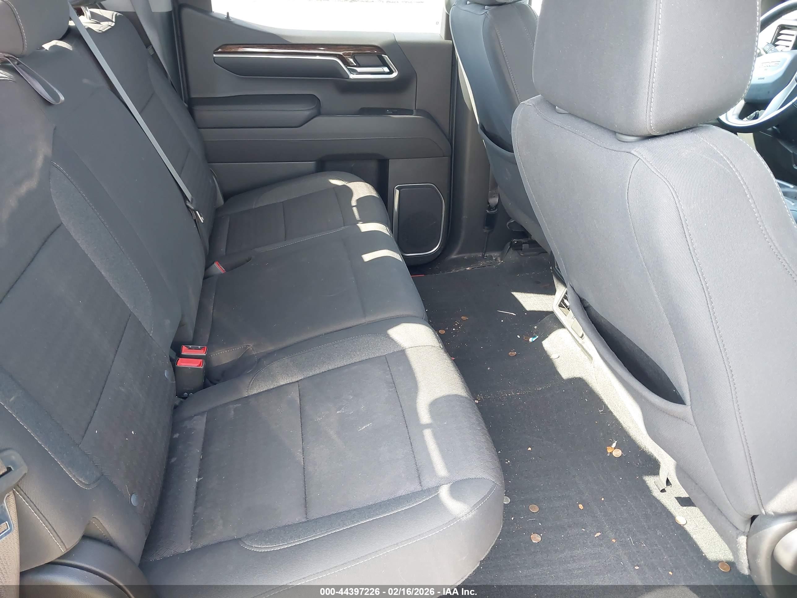 GMC SIERRA image 8