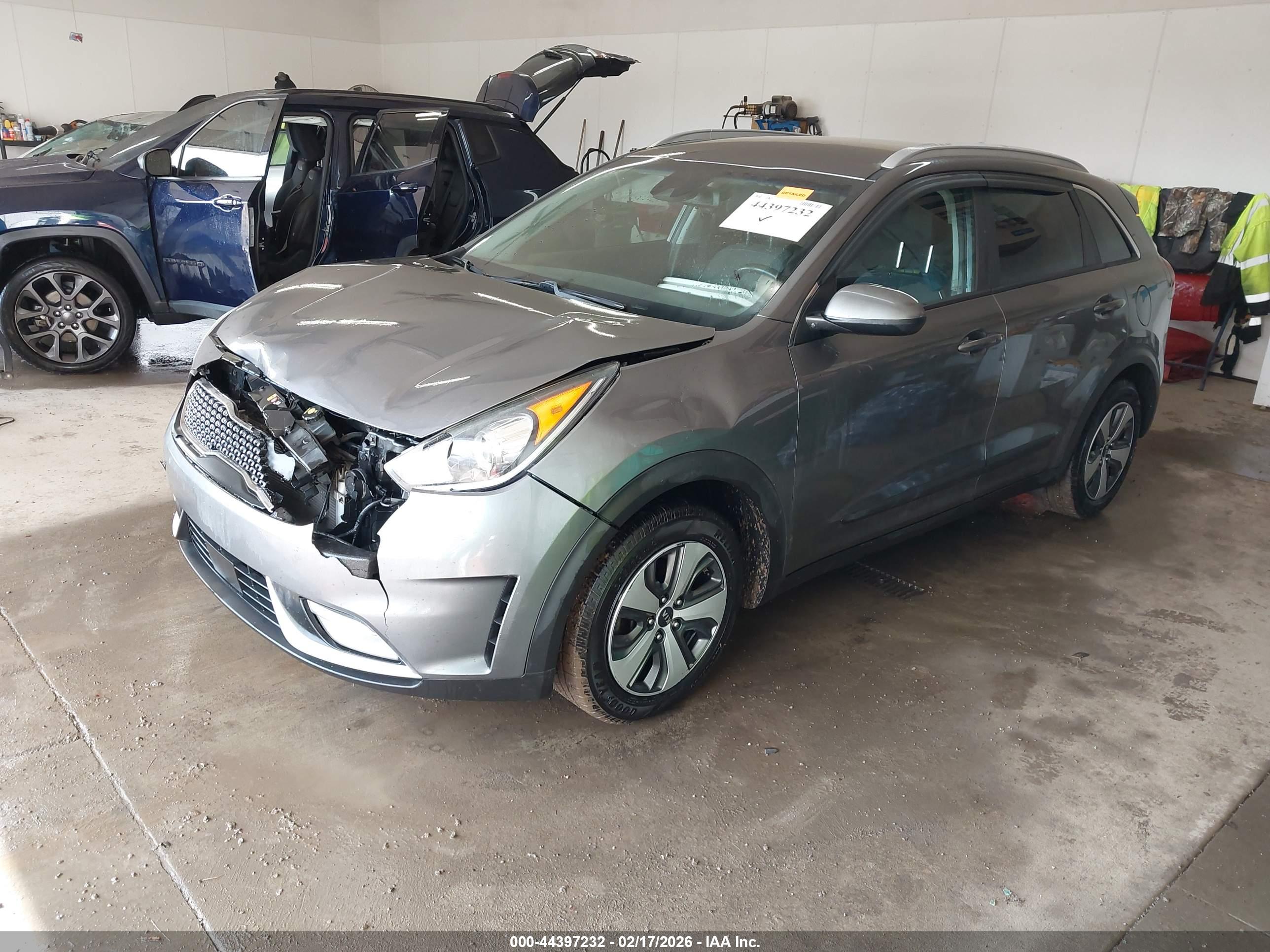 KIA NIRO image 2