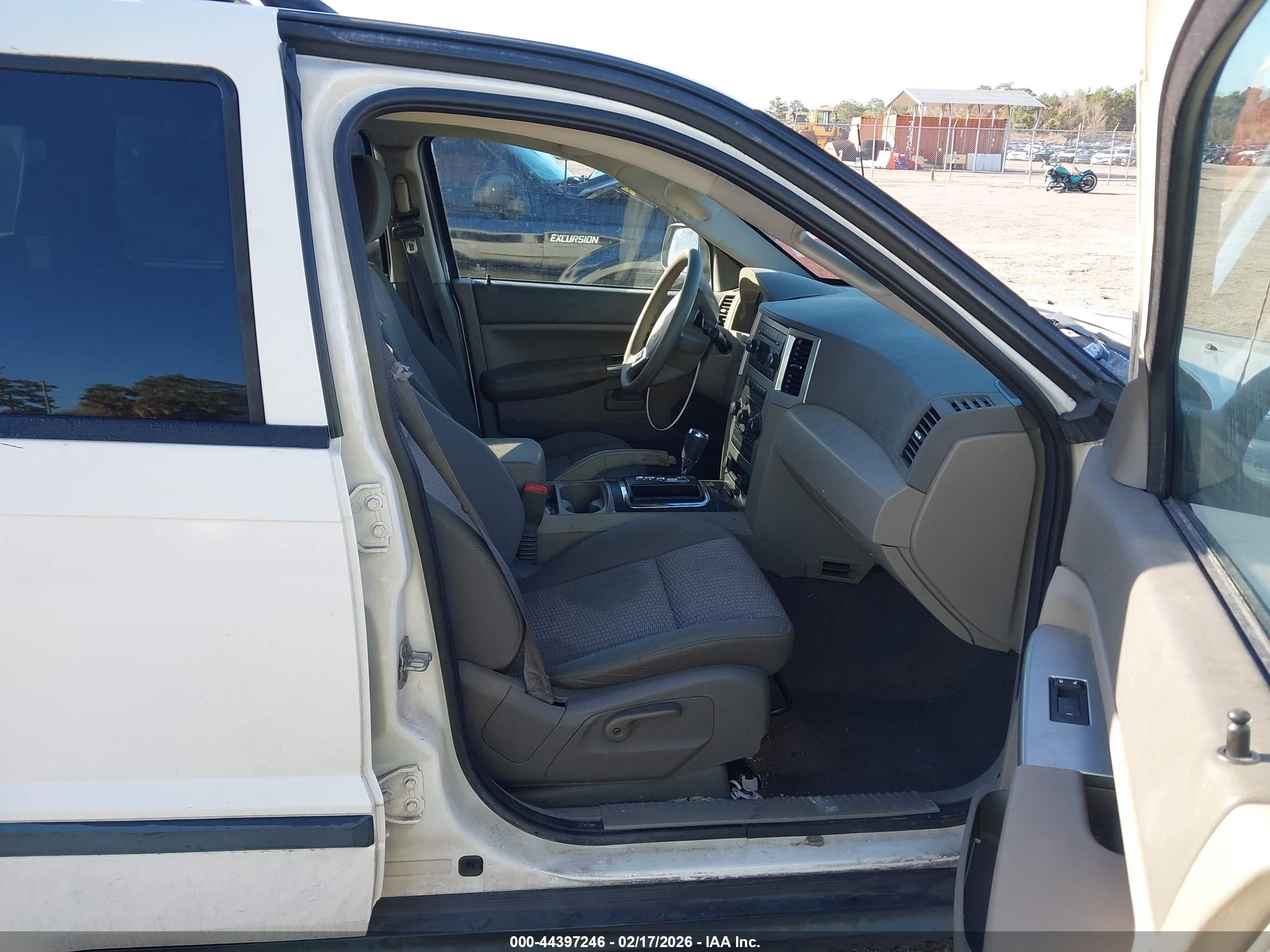 JEEP GRAND image 5