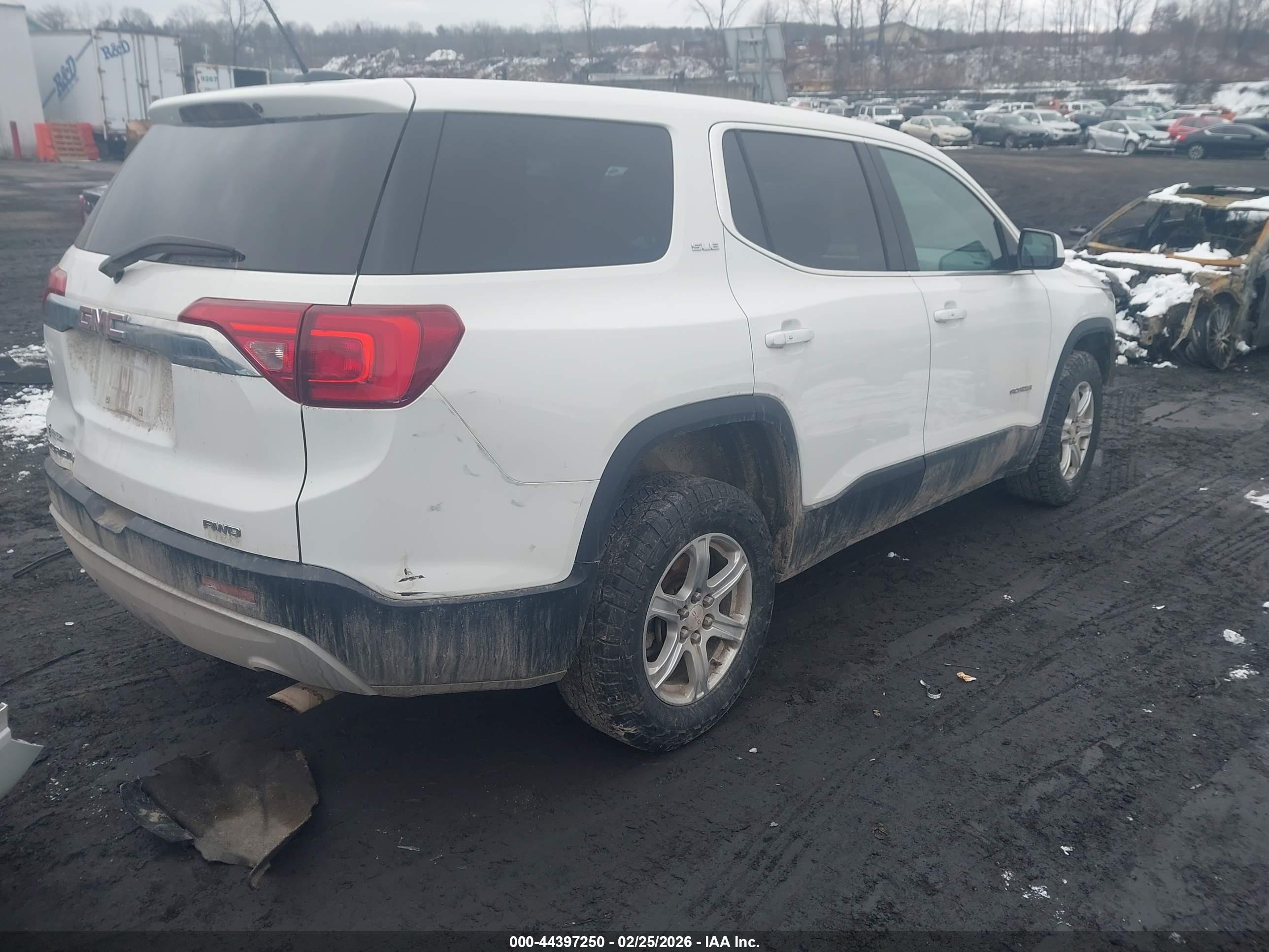 GMC ACADIA image 4