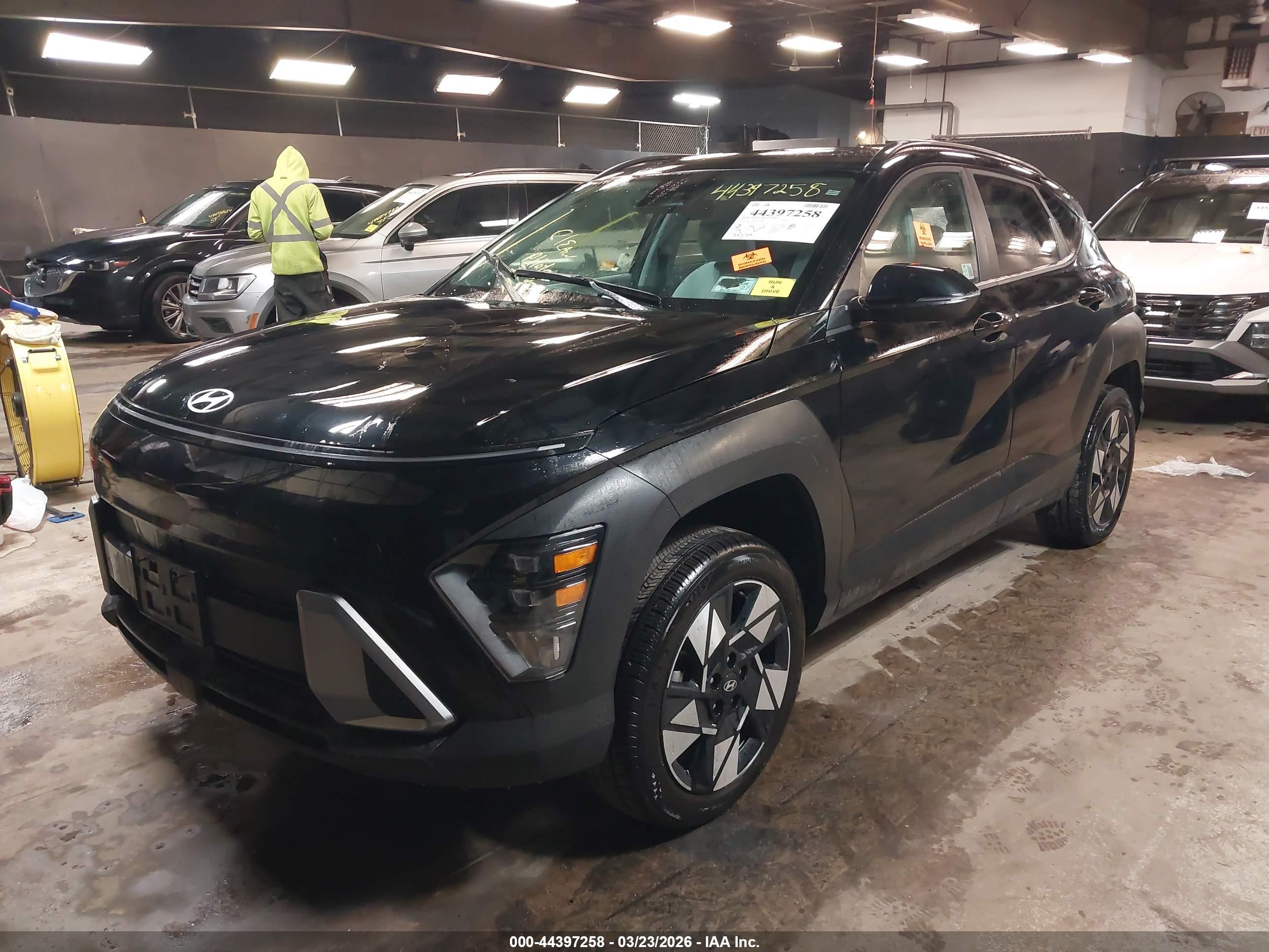 HYUNDAI KONA image 2