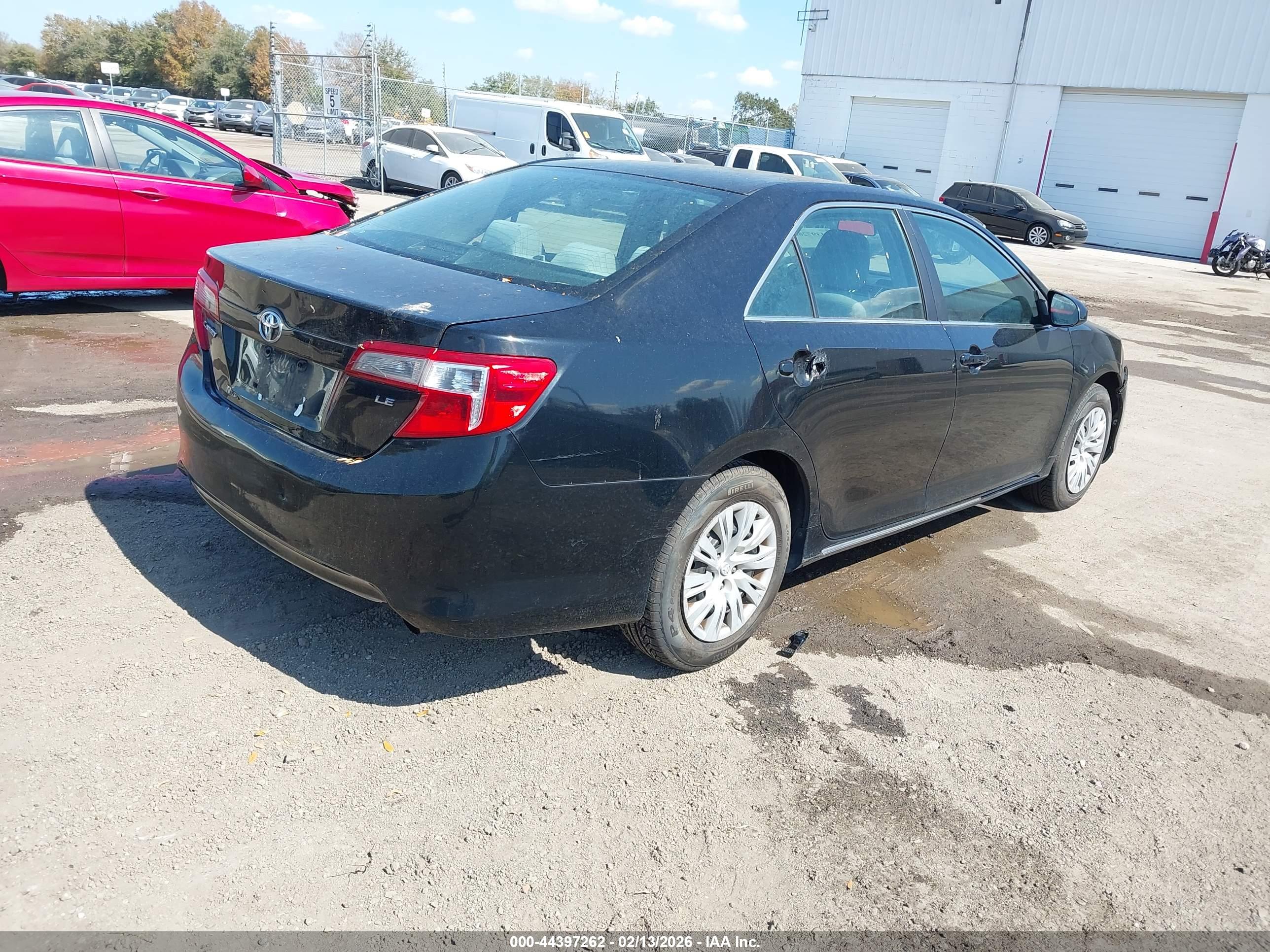 TOYOTA CAMRY image 4