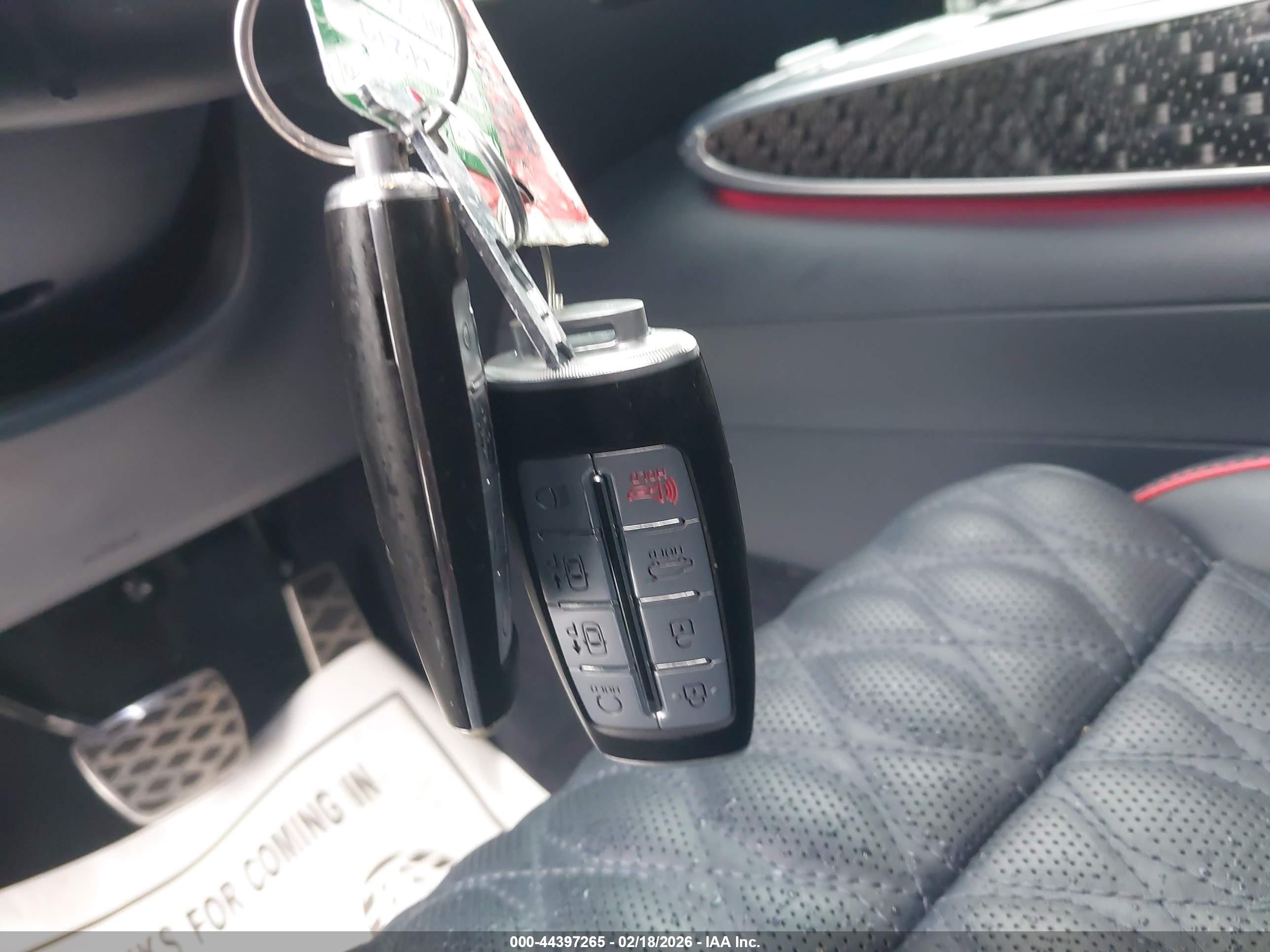 GENESIS GV70 image 11