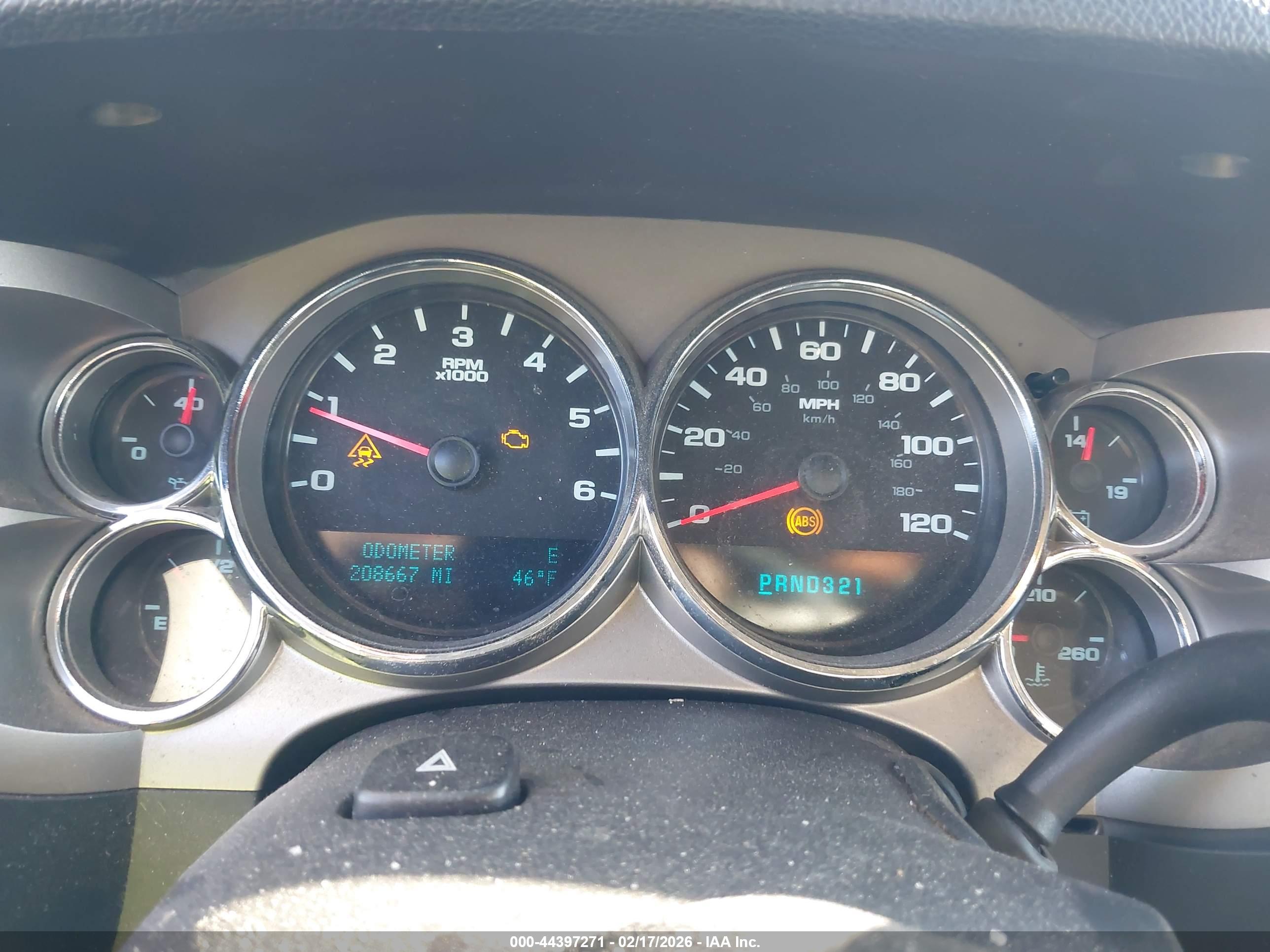 CHEVROLET SILVERADO image 7