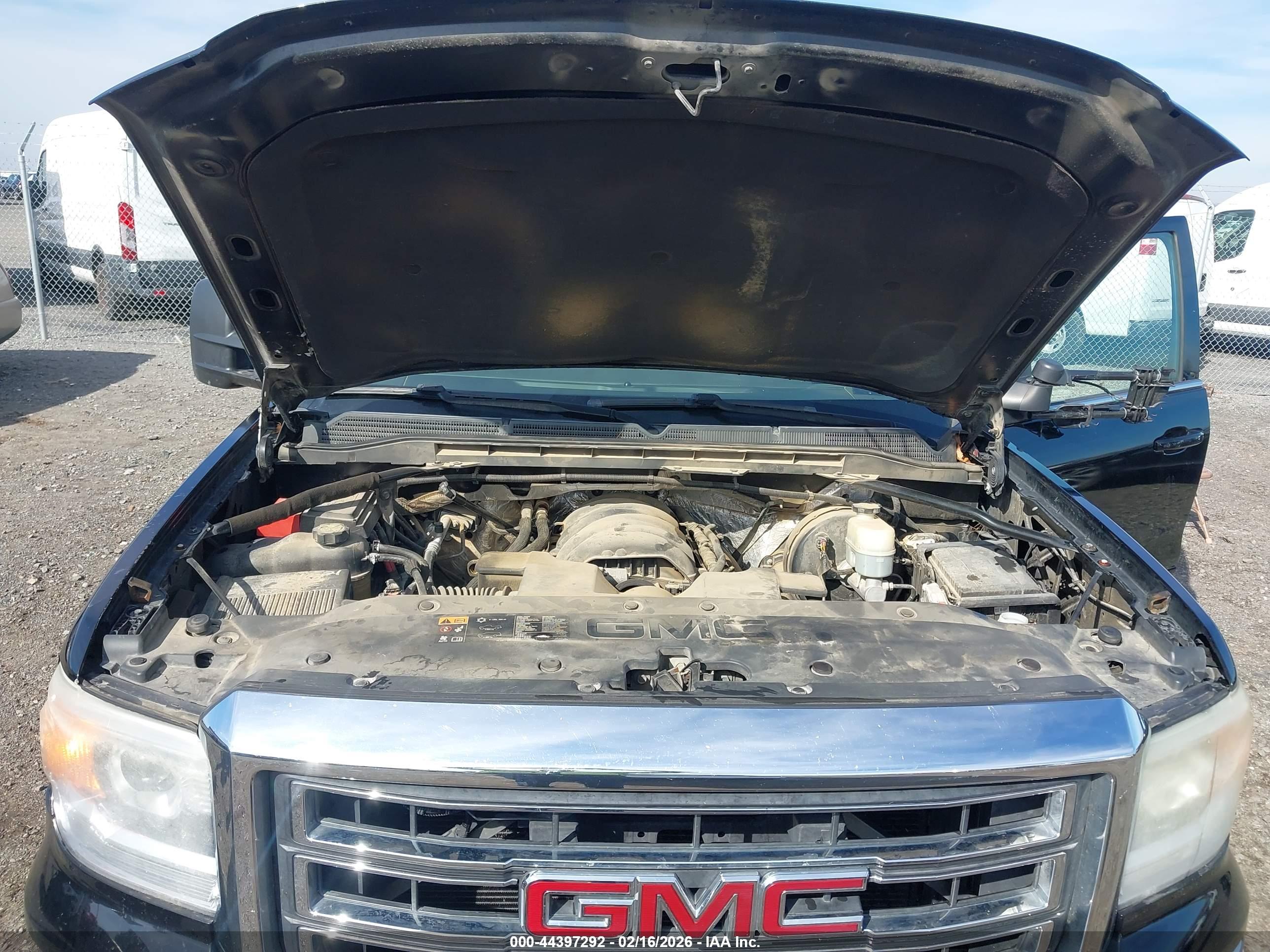 GMC SIERRA image 10