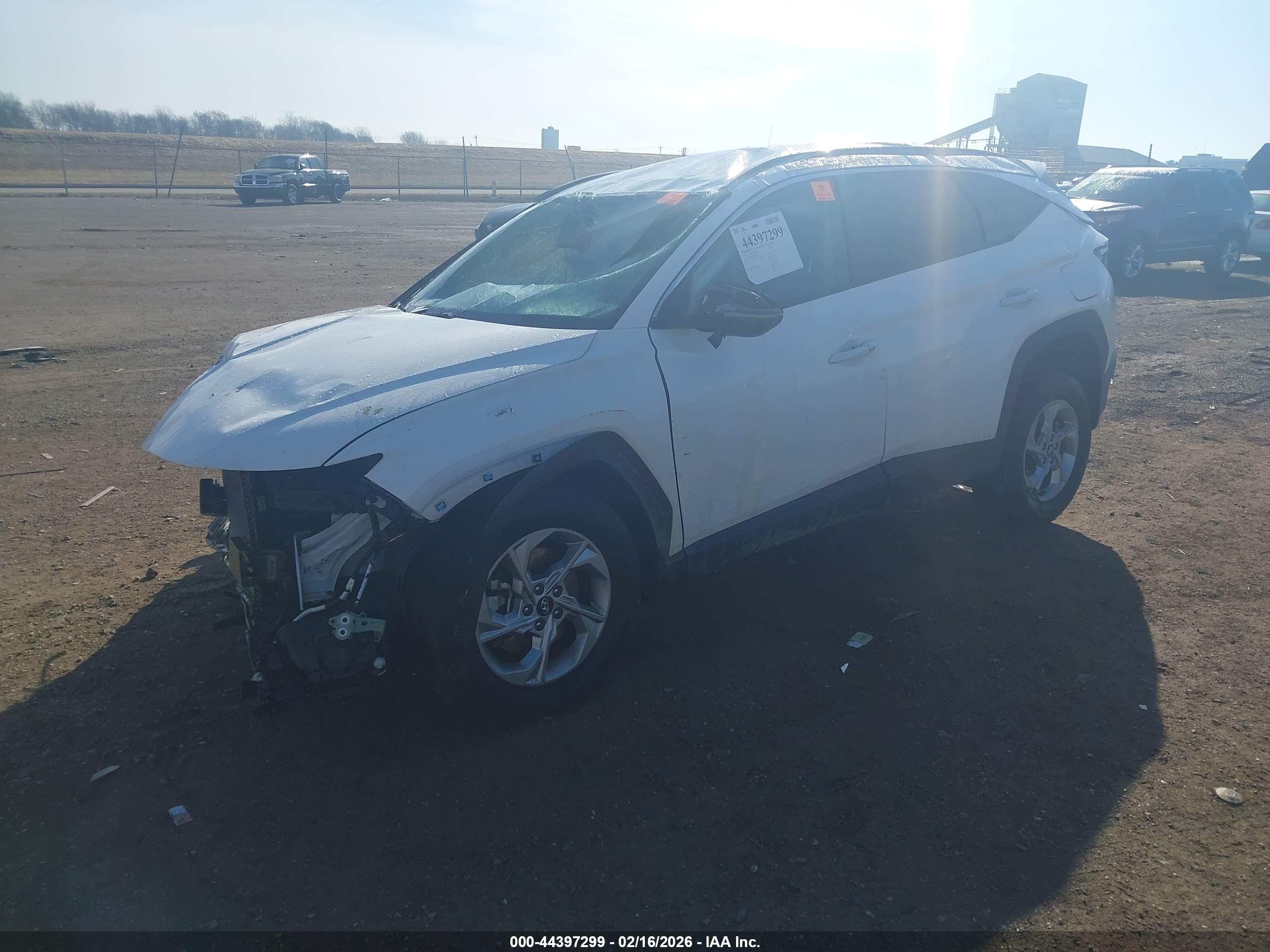 HYUNDAI TUCSON image 2