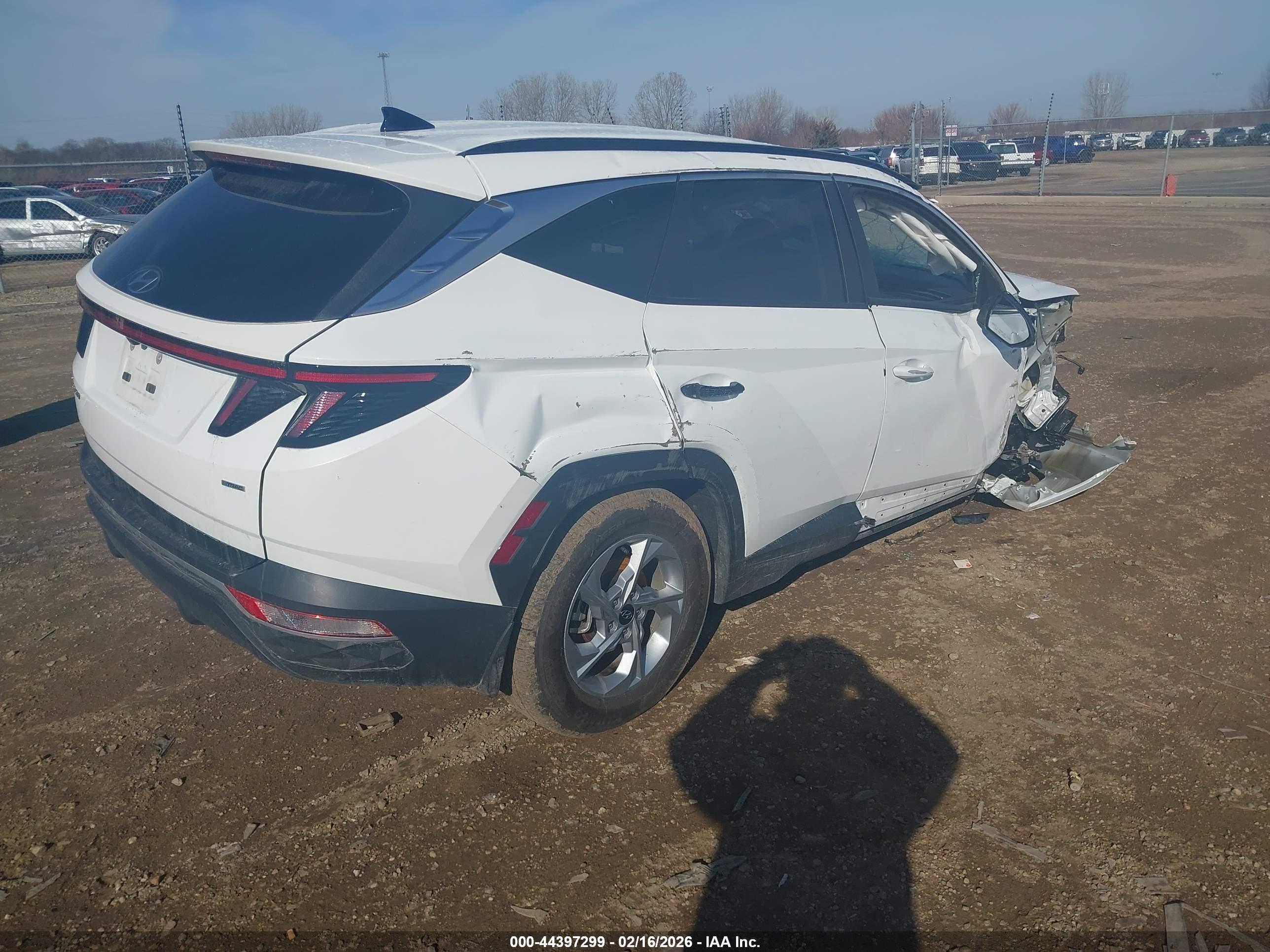 HYUNDAI TUCSON image 4