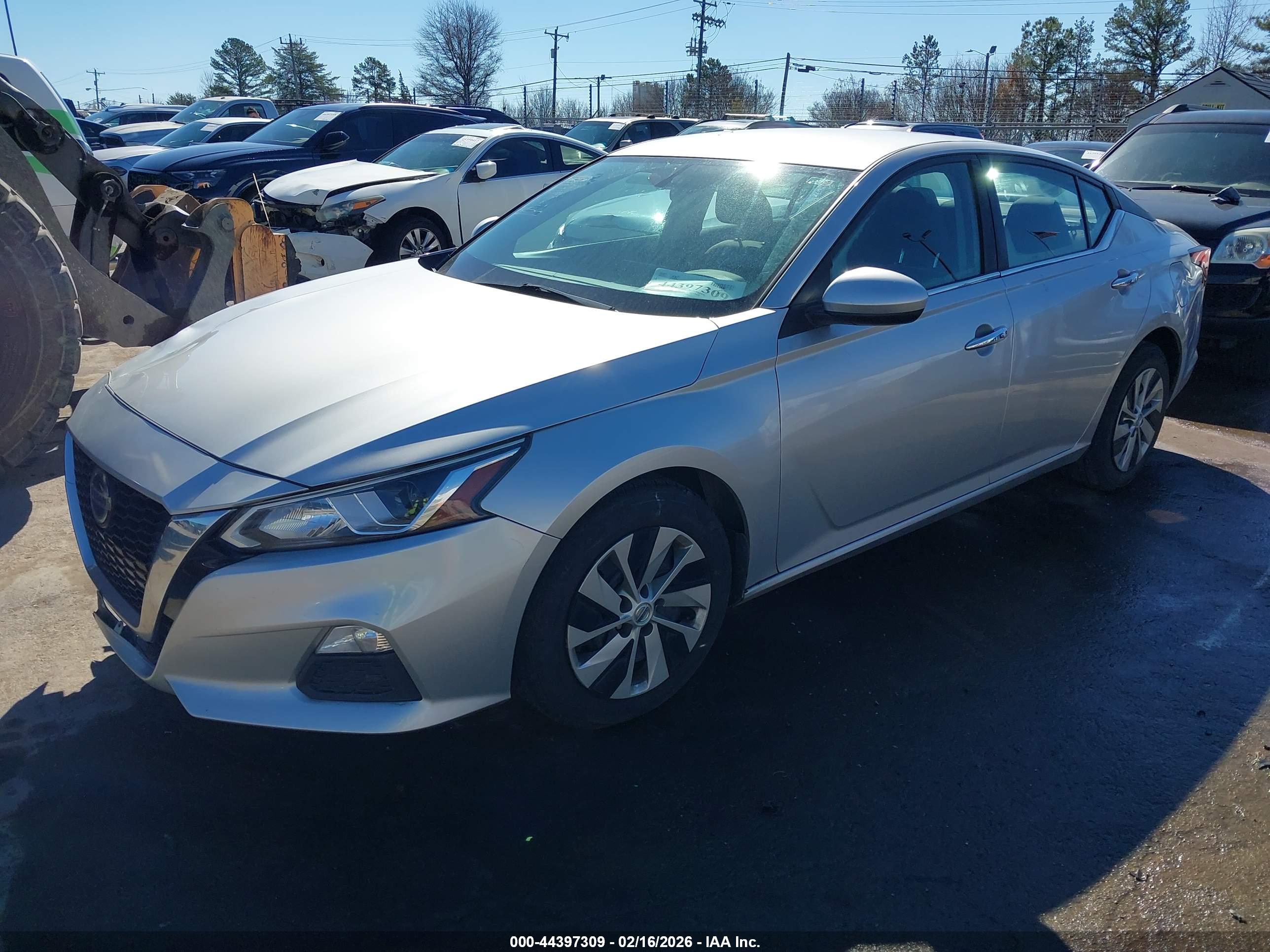 NISSAN ALTIMA image 2