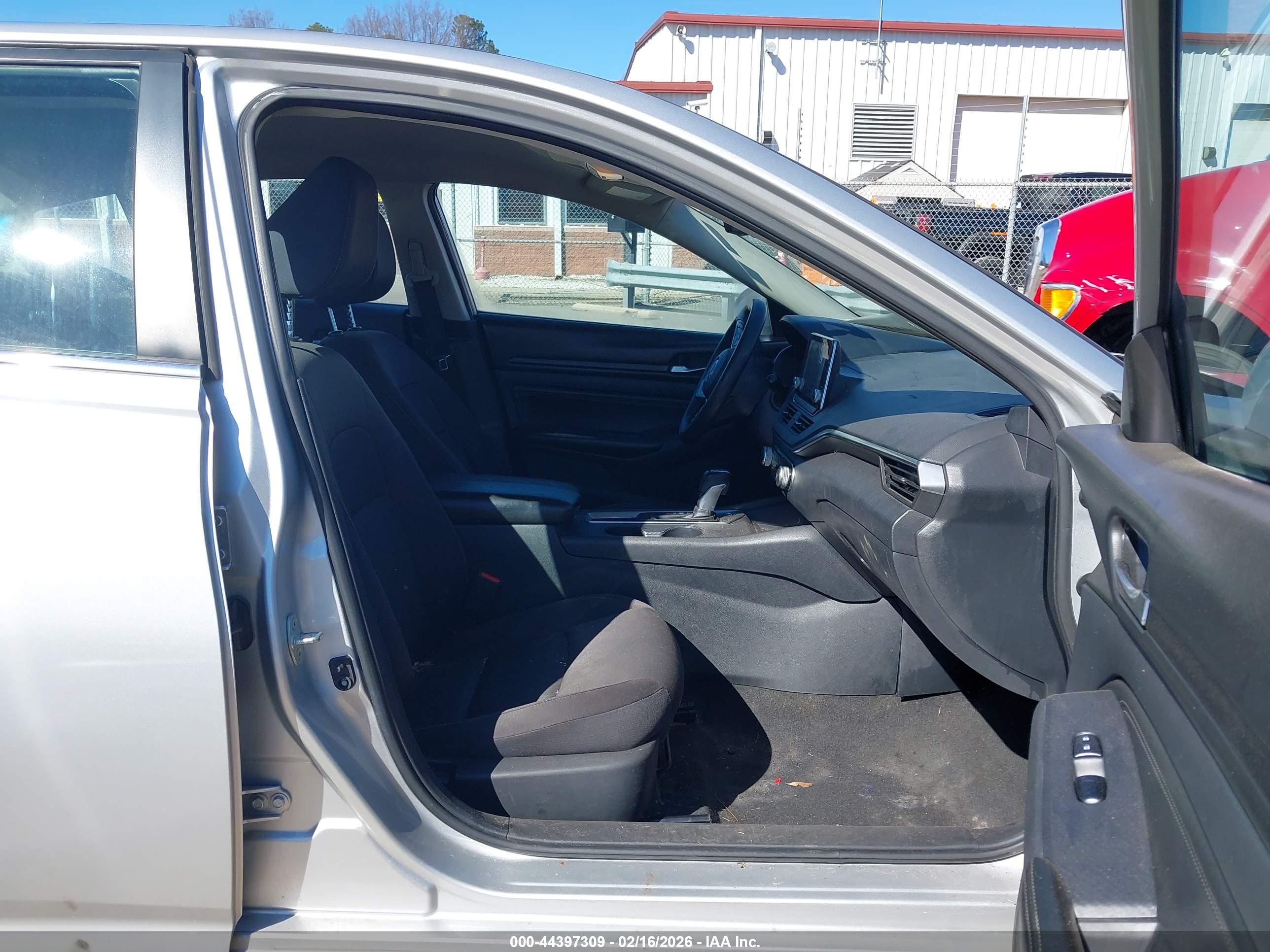 NISSAN ALTIMA image 5