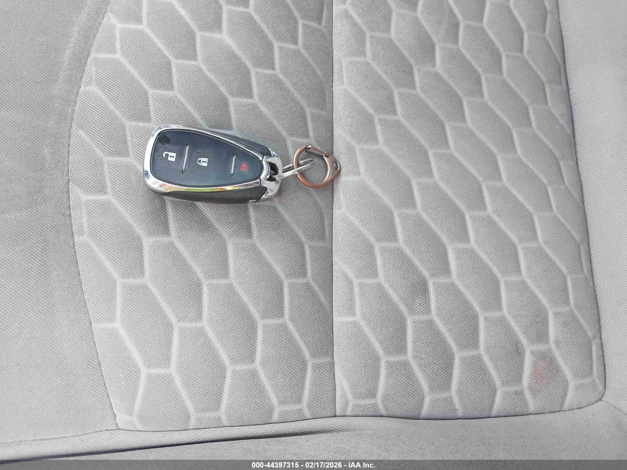 CHEVROLET EQUINOX image 11