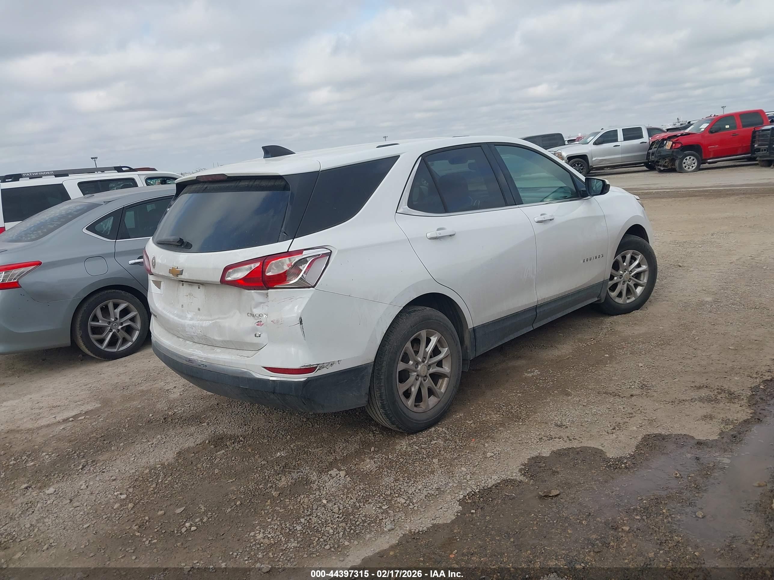 CHEVROLET EQUINOX image 4