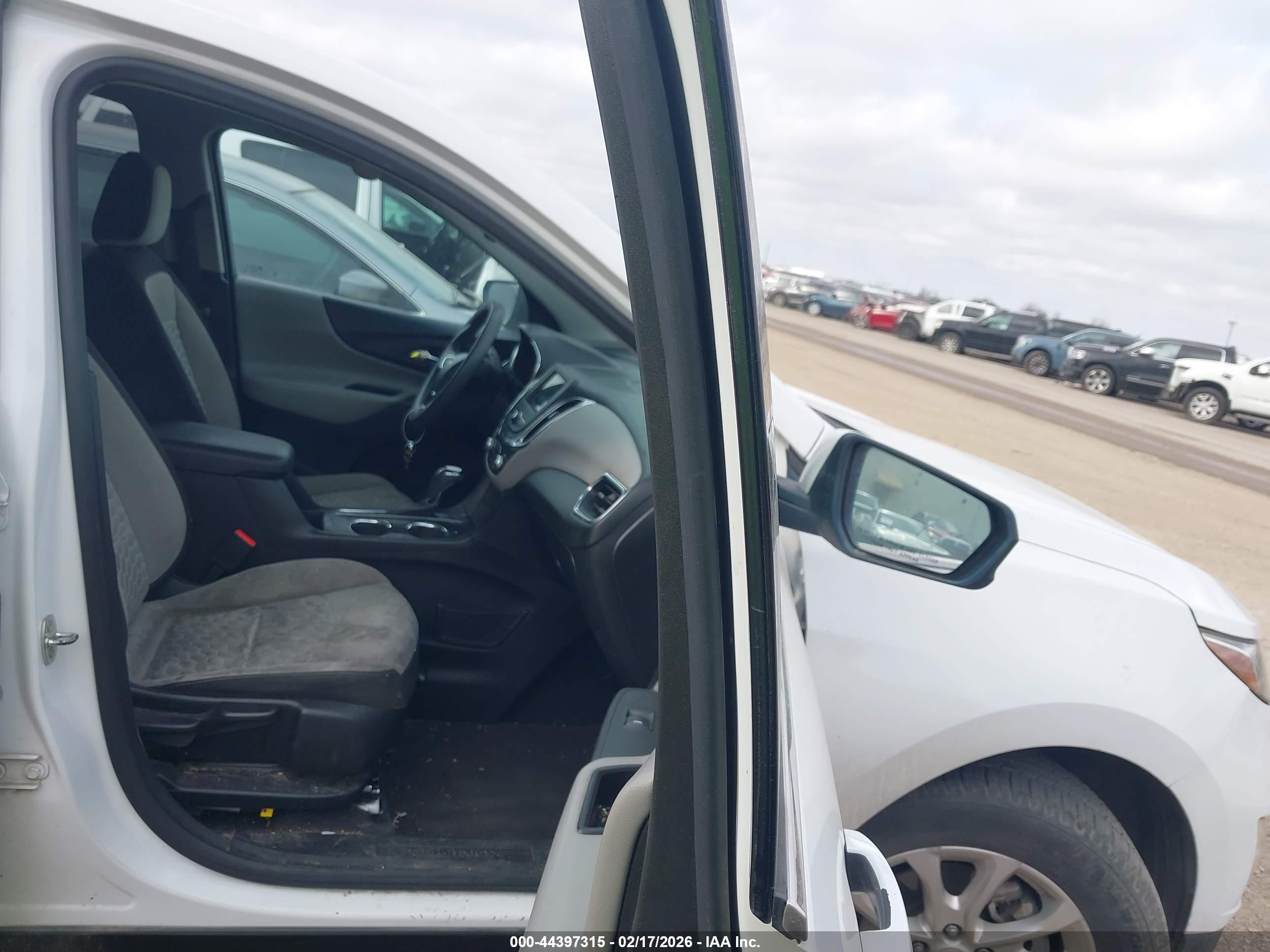 CHEVROLET EQUINOX image 5